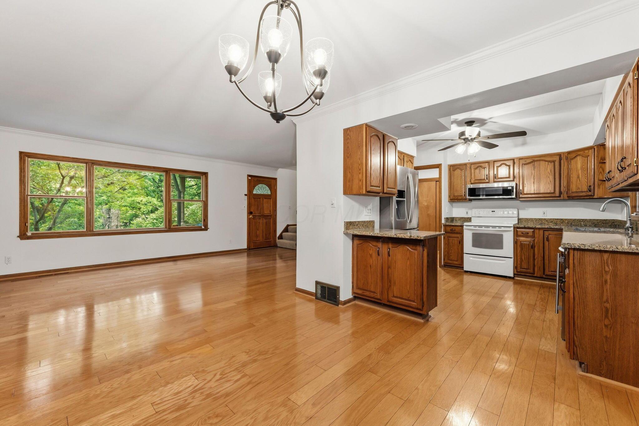 660 E Johnstown Road Property Photo 30