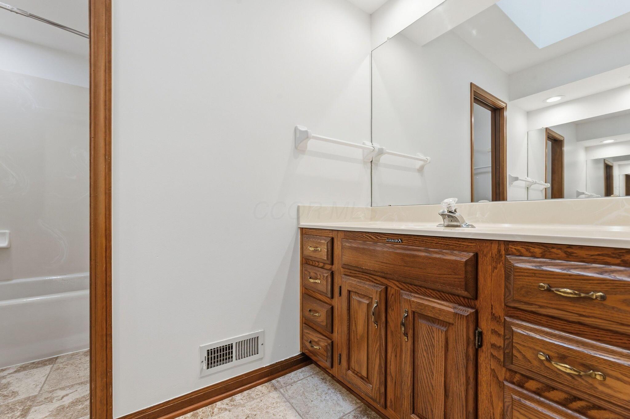 660 E Johnstown Road Property Photo 54