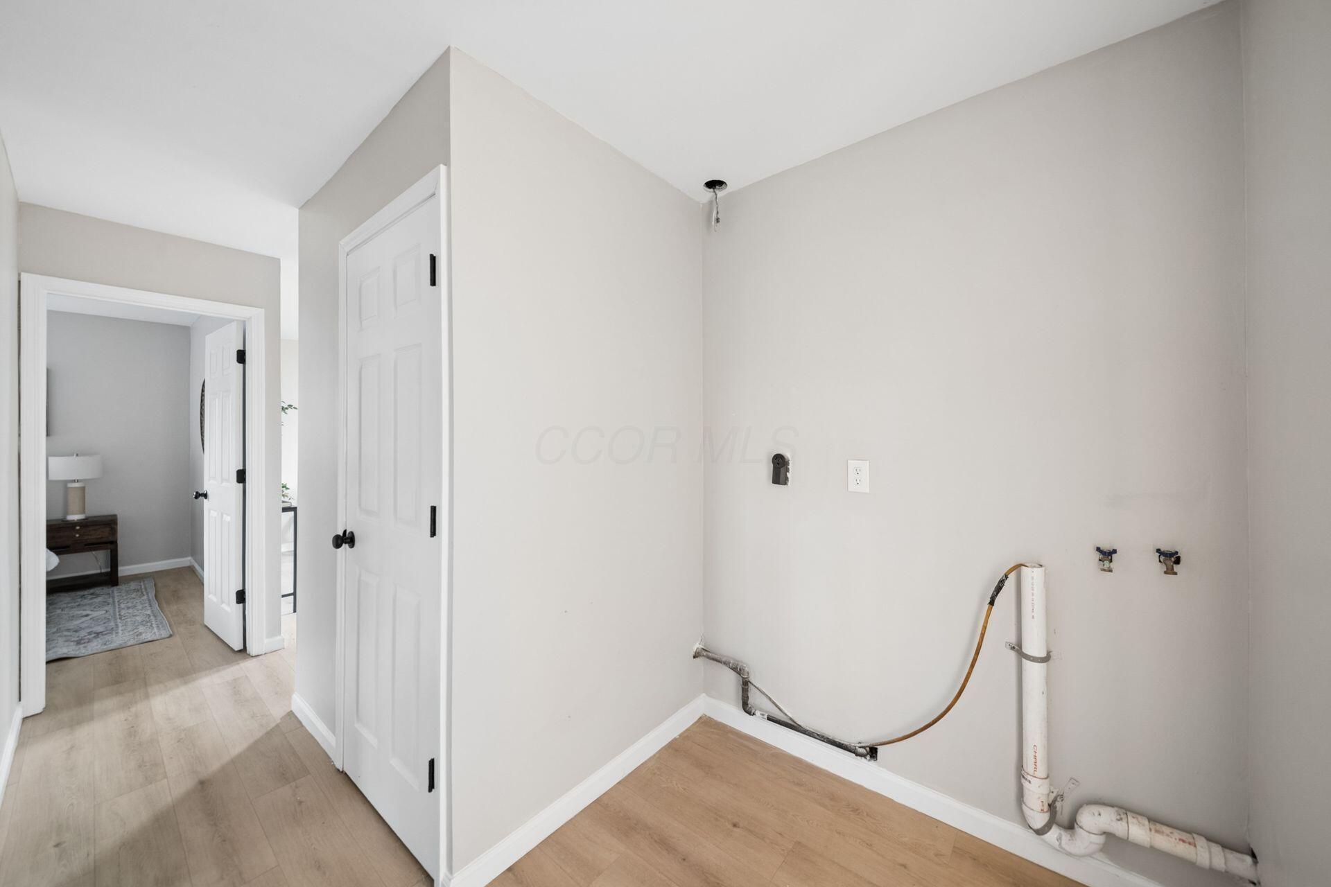 1382 Grovewood Drive Property Photo 12
