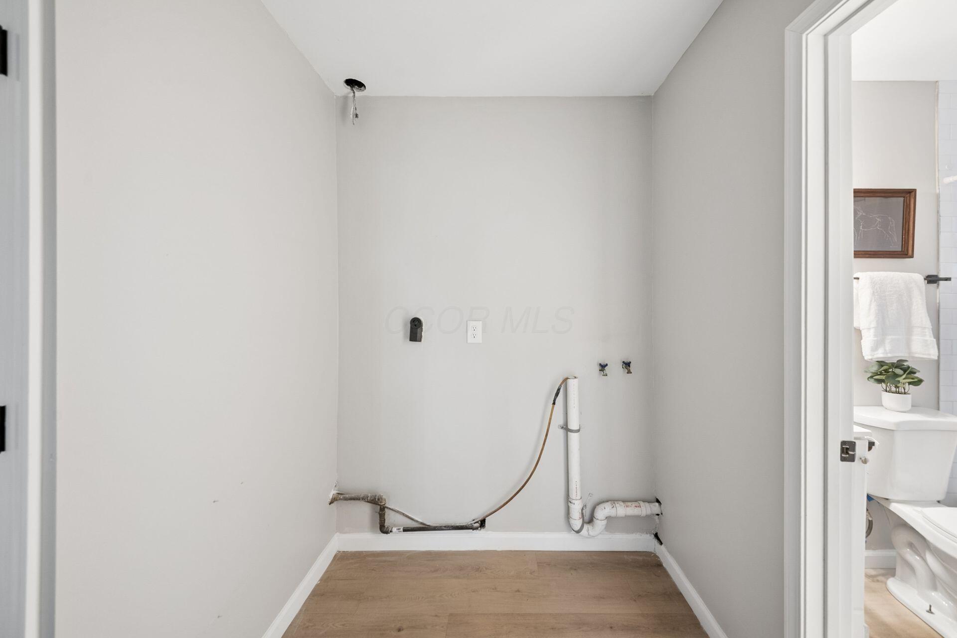 1382 Grovewood Drive Property Photo 13