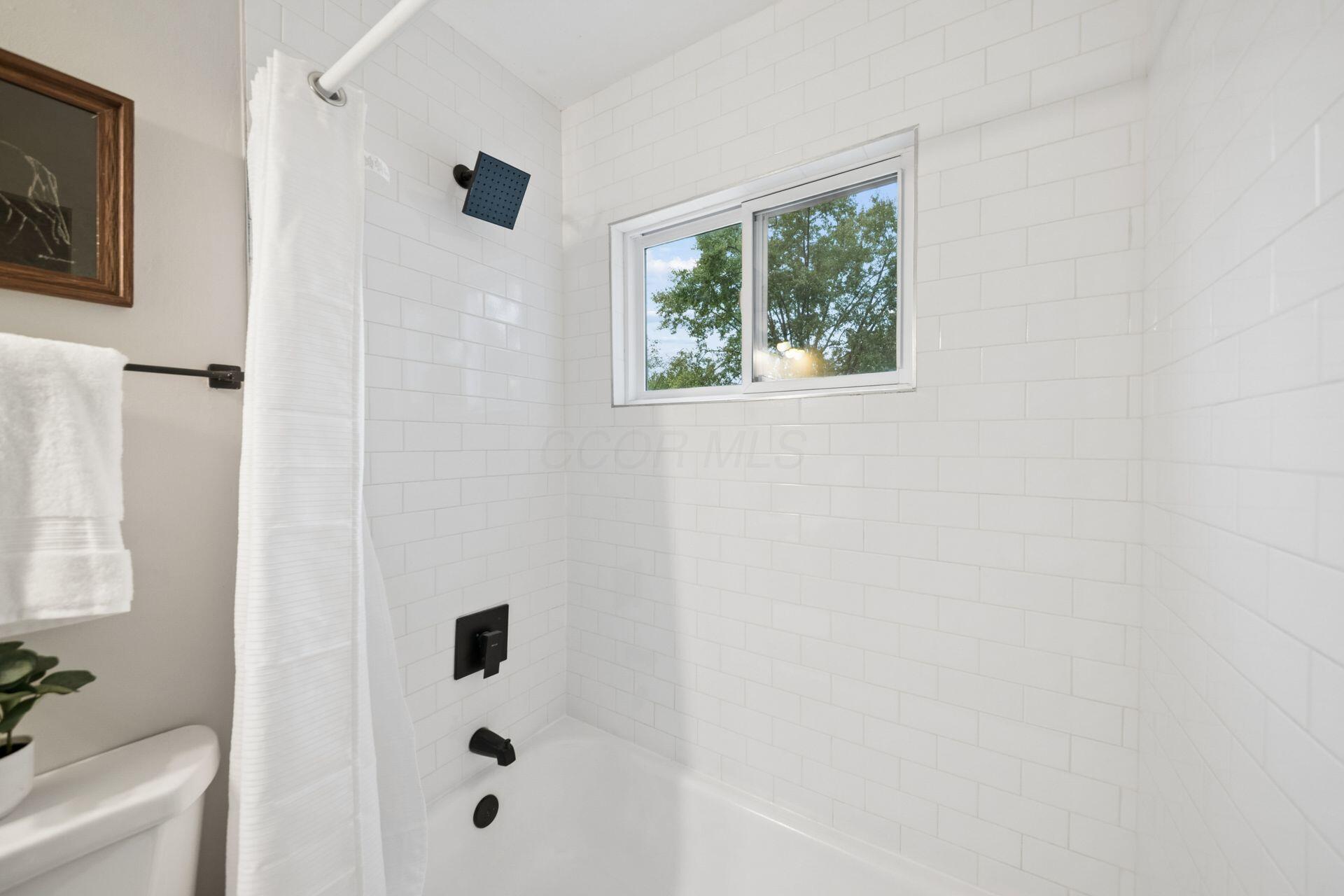 1382 Grovewood Drive Property Photo 16