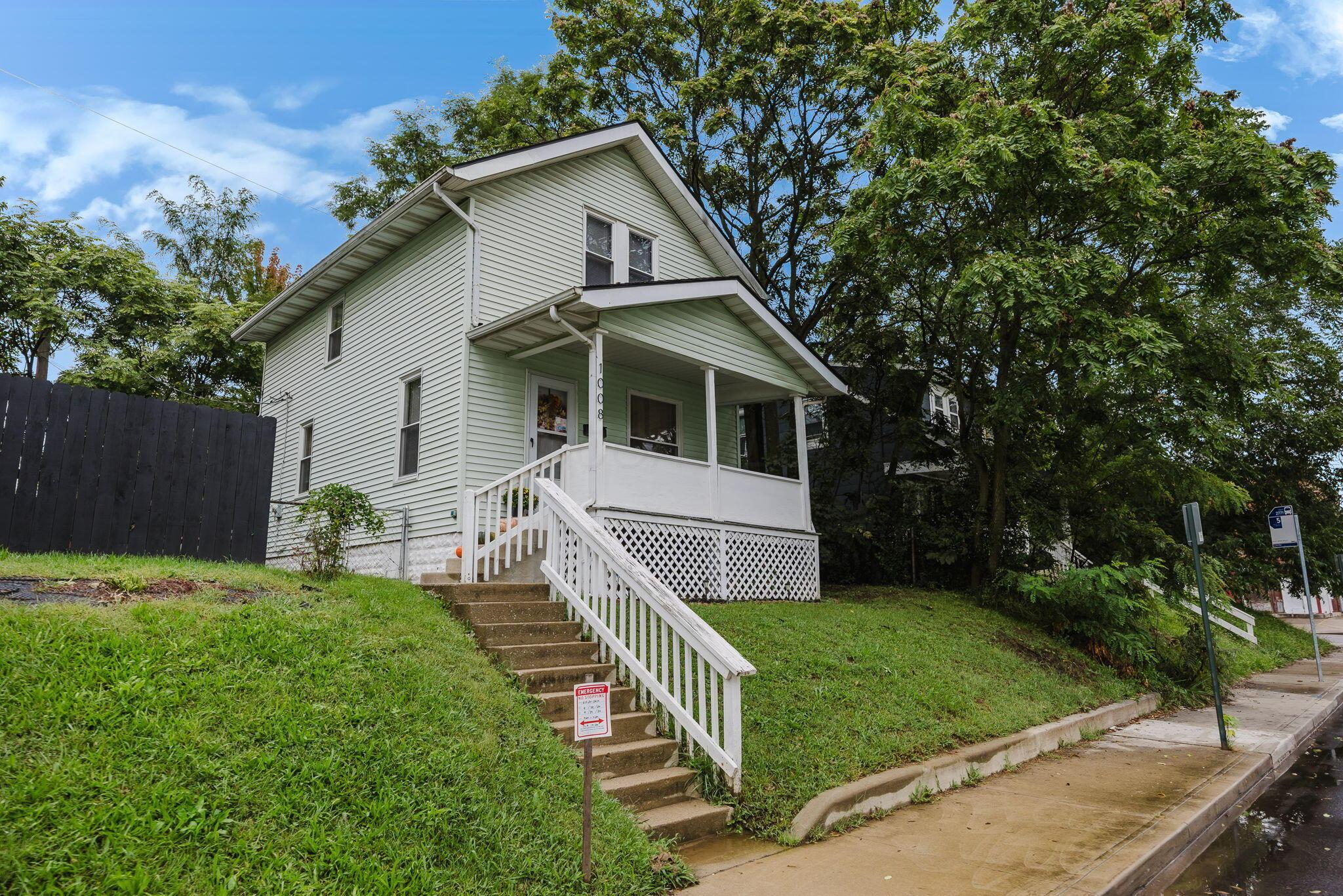 1008 E Whittier Street Property Photo 3