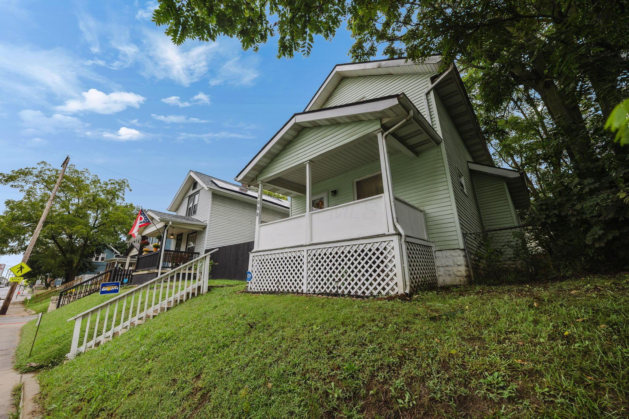1008 E Whittier Street Property Photo 4