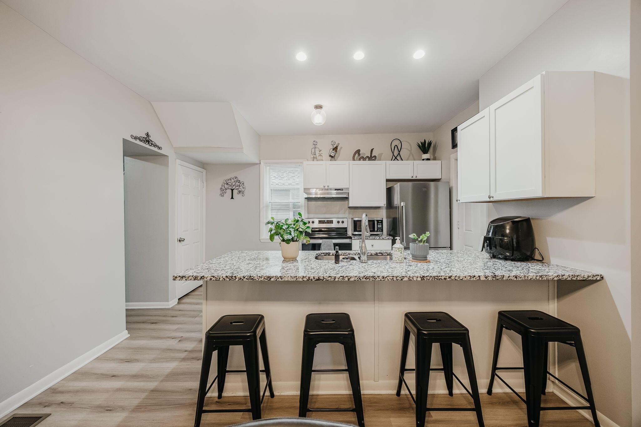 1008 E Whittier Street Property Photo 17