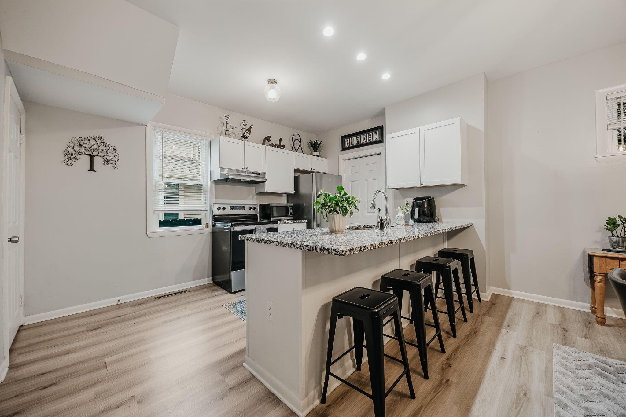 1008 E Whittier Street Property Photo 18