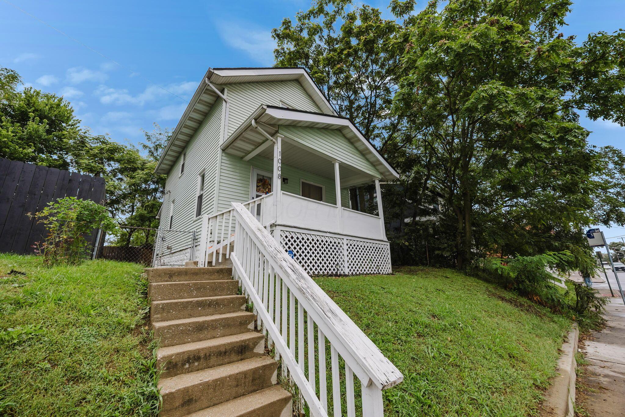 1008 E Whittier Street Property Photo 32