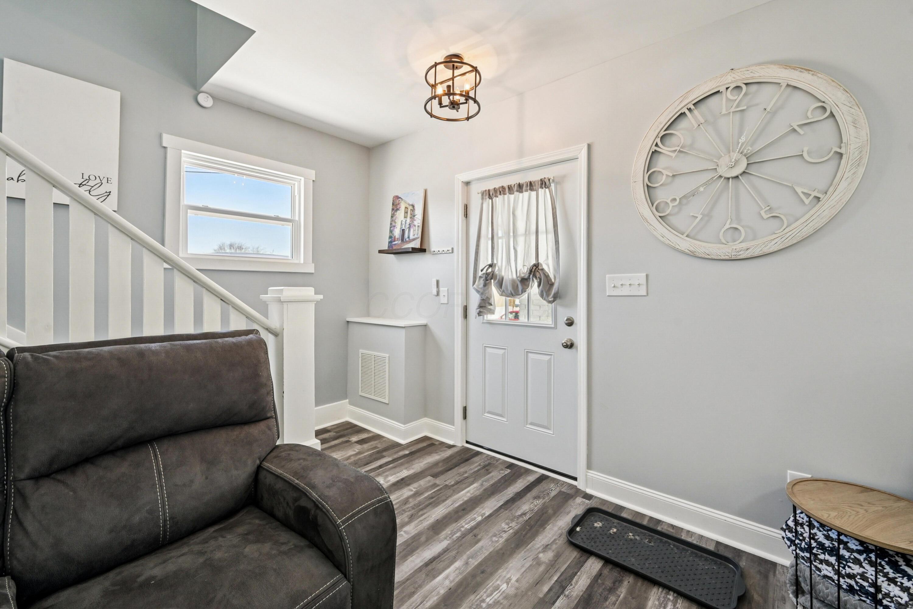 112 E Spring Avenue Property Photo 4