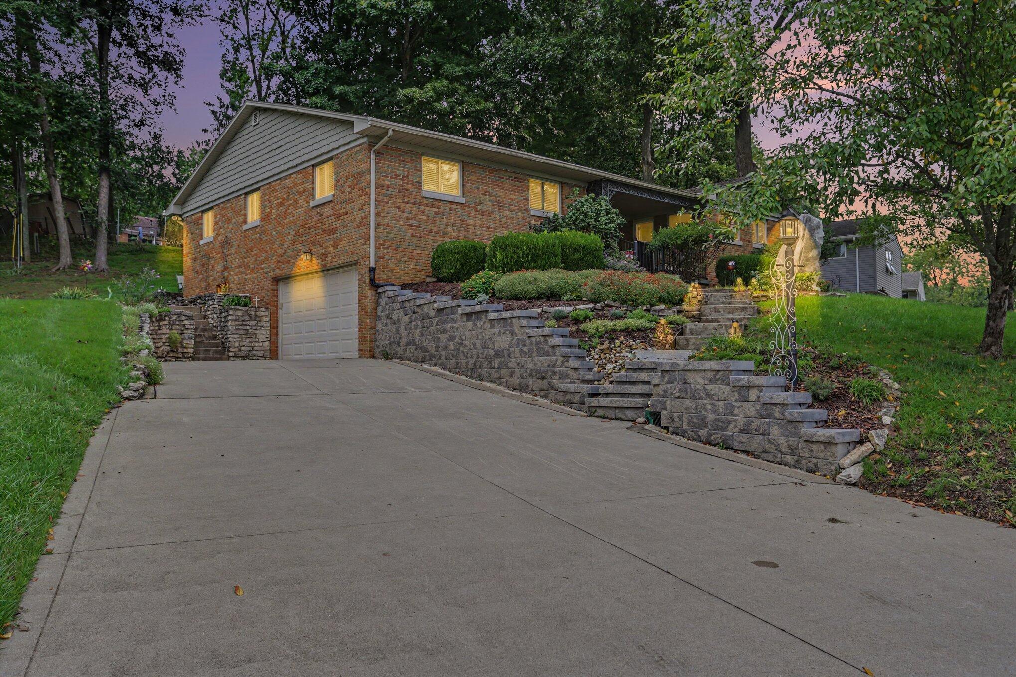 385 Kemper Avenue Property Photo 11