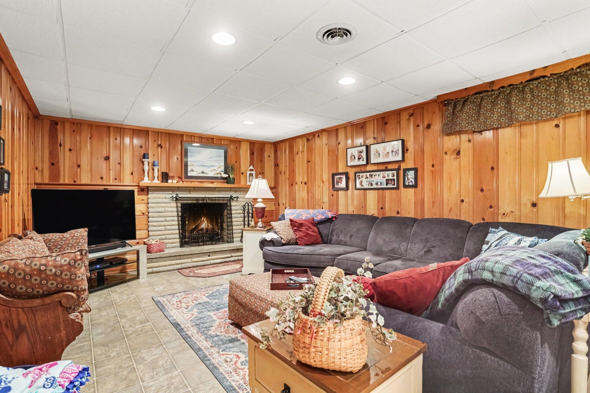 385 Kemper Avenue Property Photo 41
