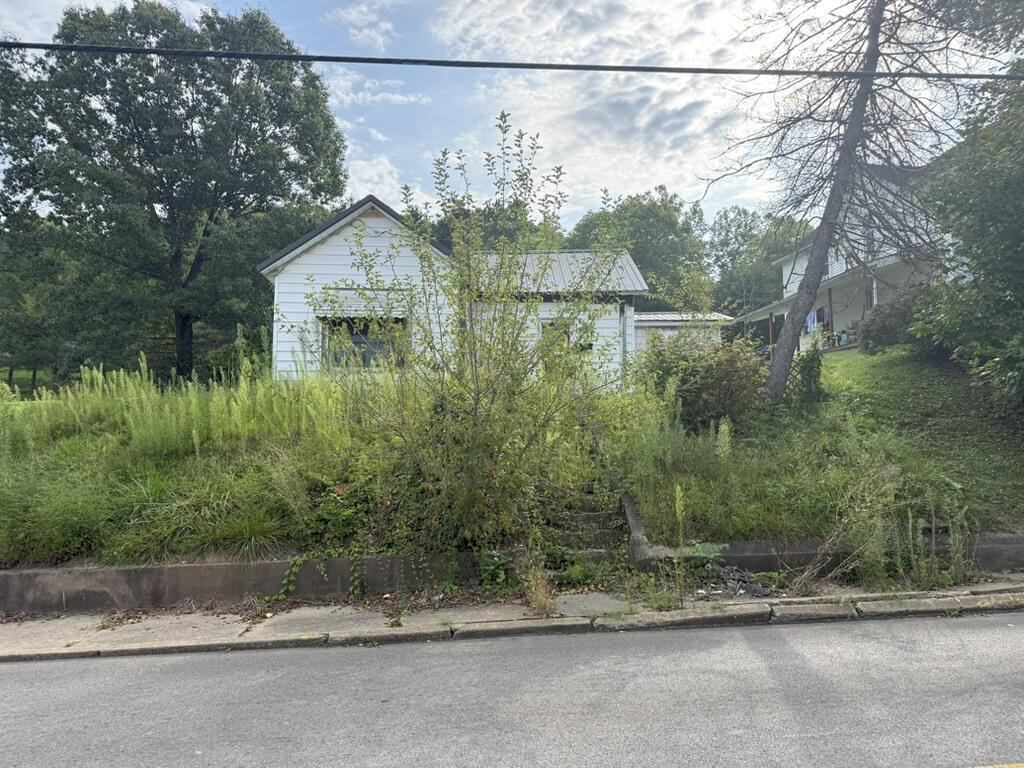 310 S State Street Property Photo 1