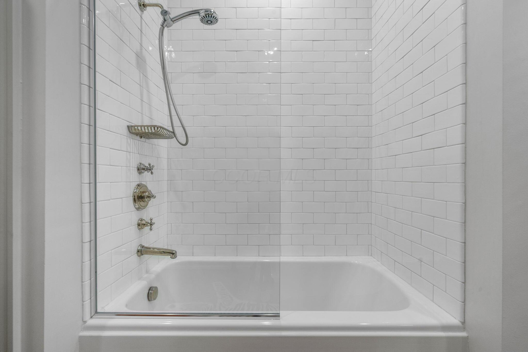 123 E Deshler Avenue Property Photo 81