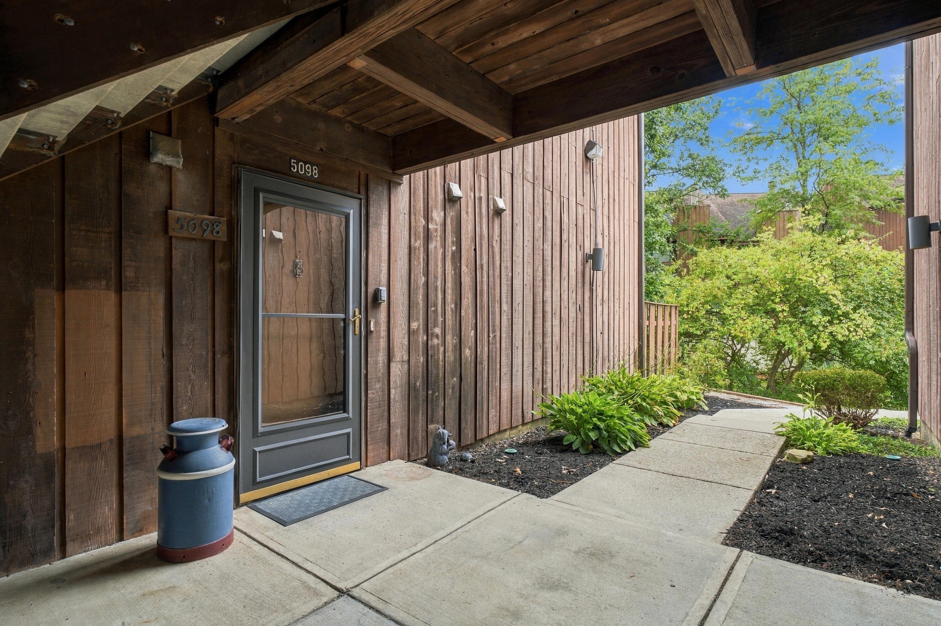 5098 Strawpocket Lane, 3 Property Photo 1