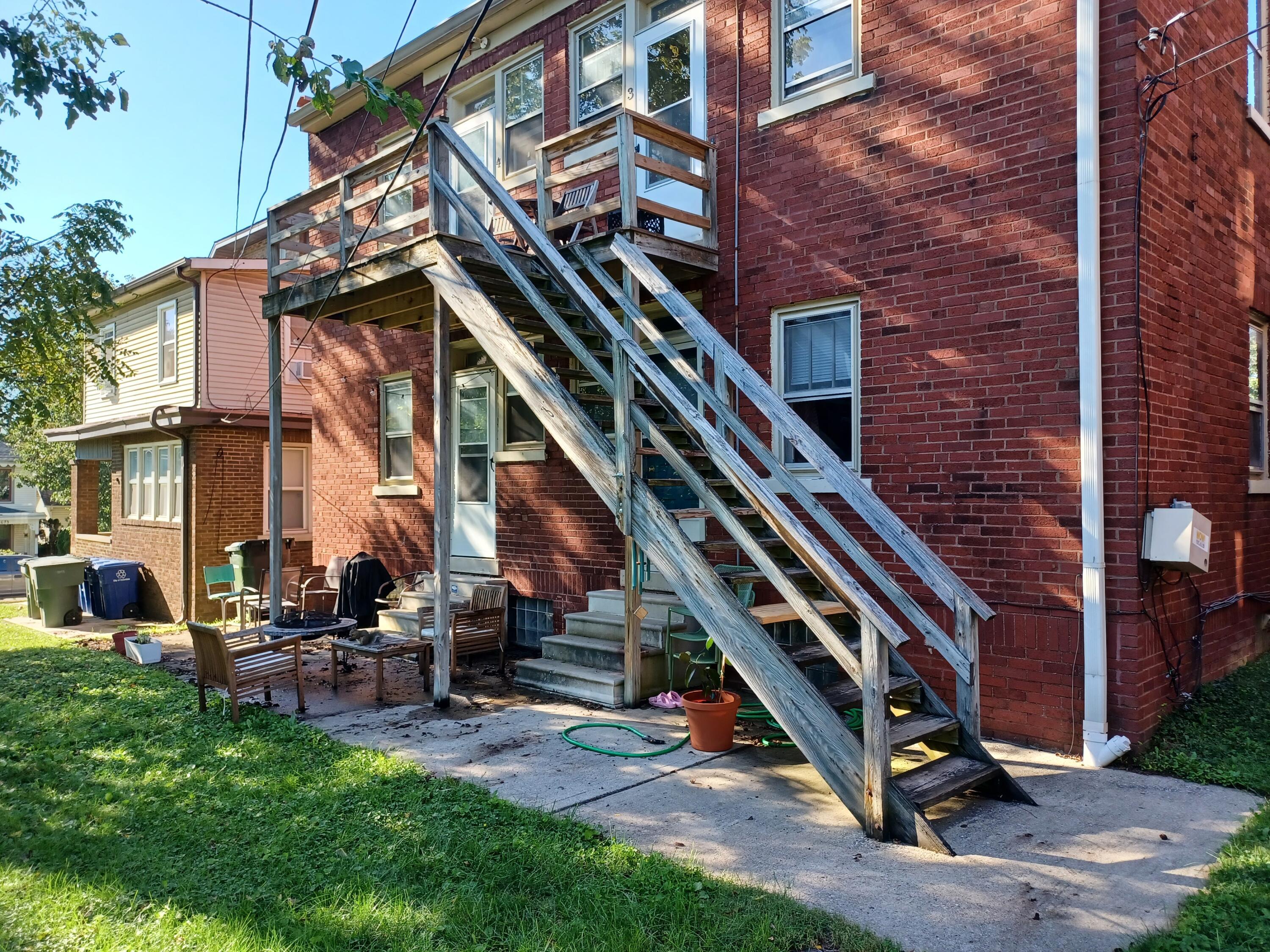 169 E Arcadia Avenue Property Photo 3