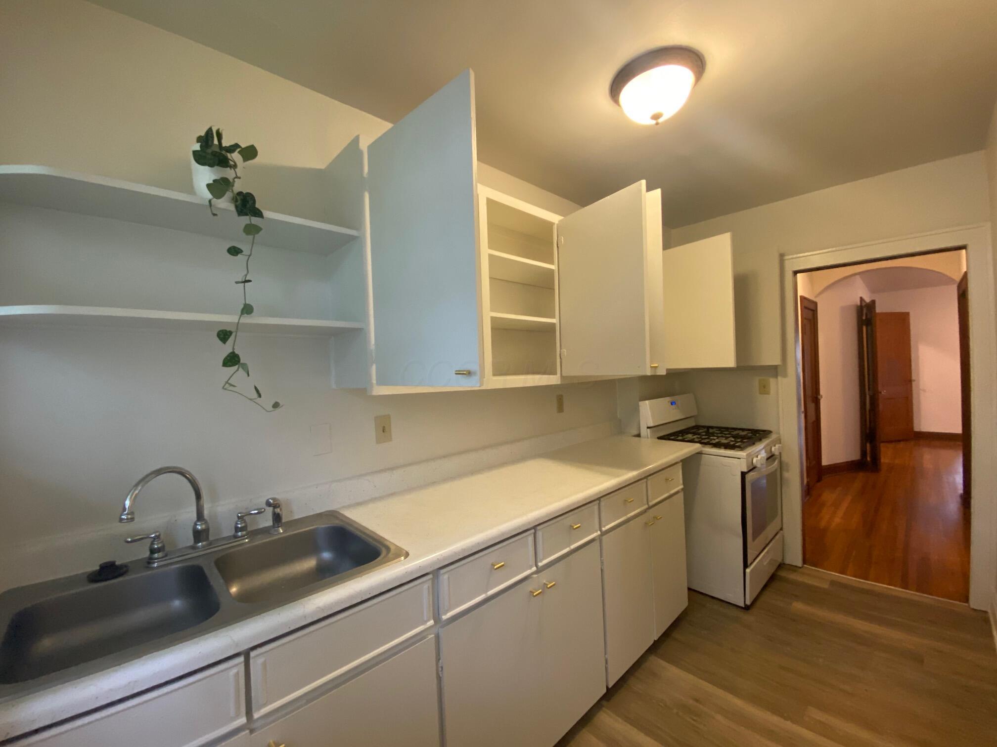 169 E Arcadia Avenue Property Photo 8