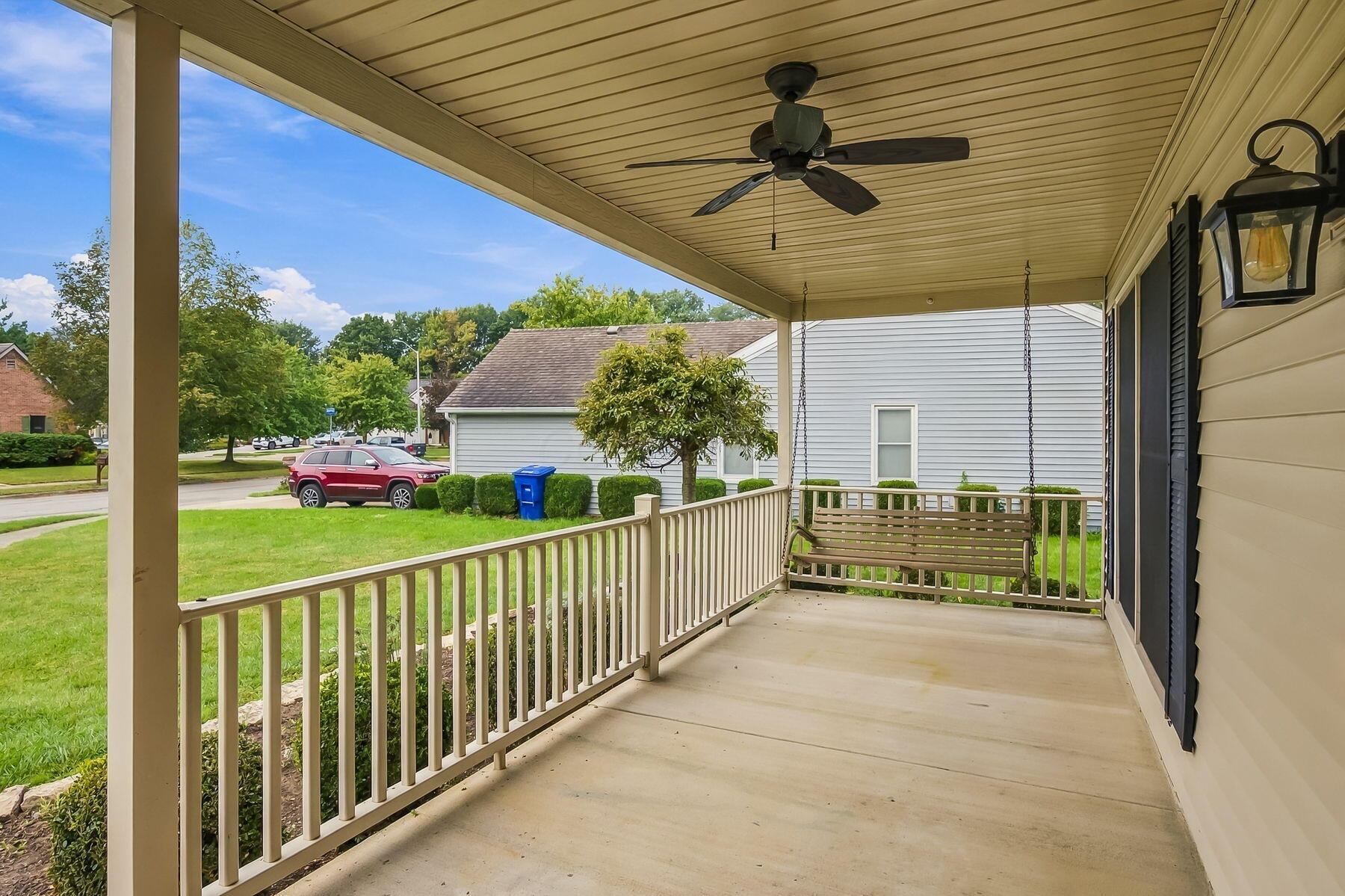 118 Halstead Court Property Photo 4