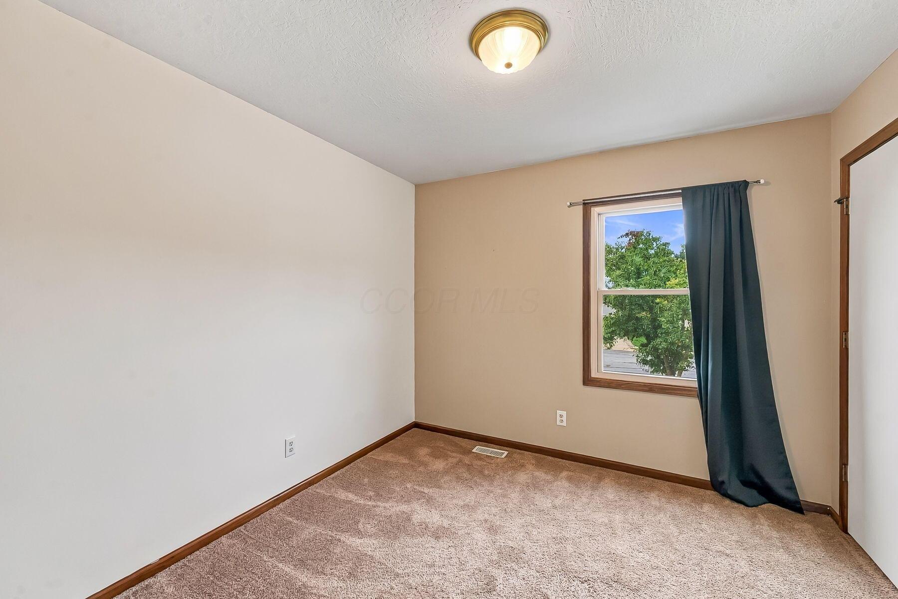 118 Halstead Court Property Photo 32