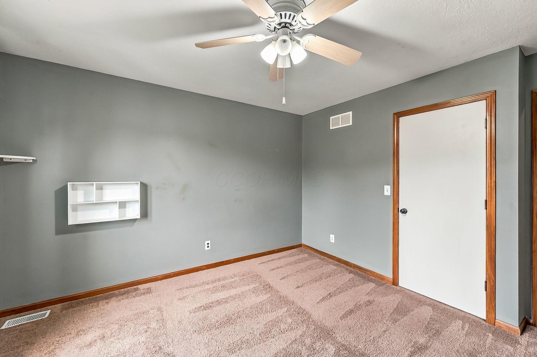 118 Halstead Court Property Photo 38