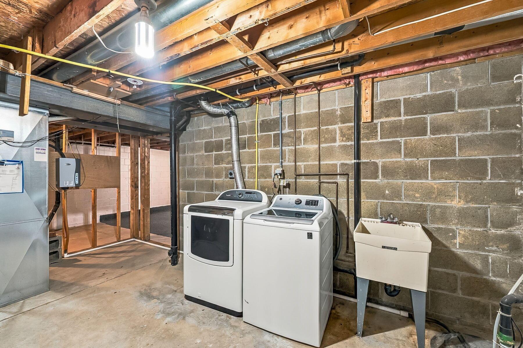 118 Halstead Court Property Photo 42