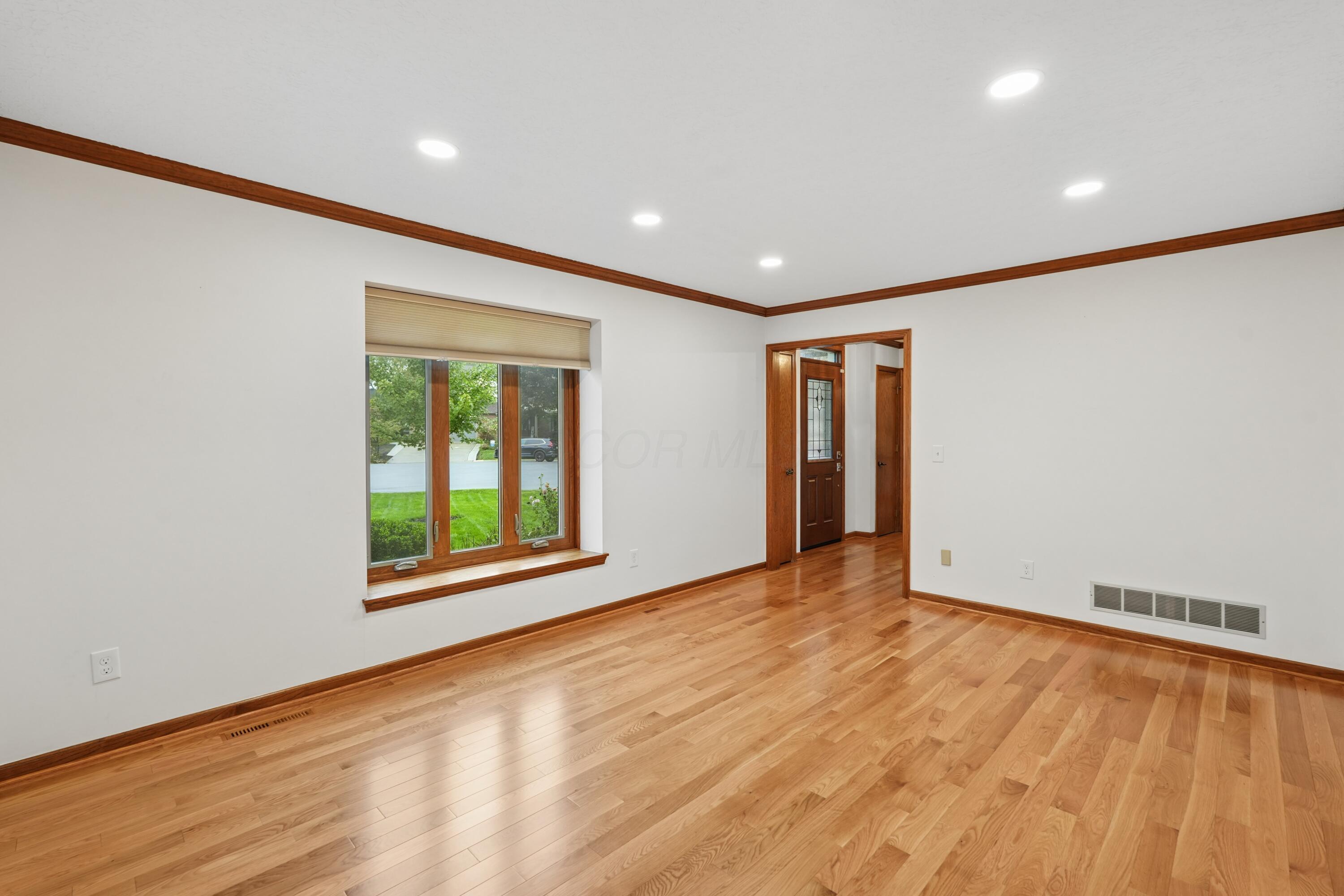 8414 Netherlands Place Property Photo 8