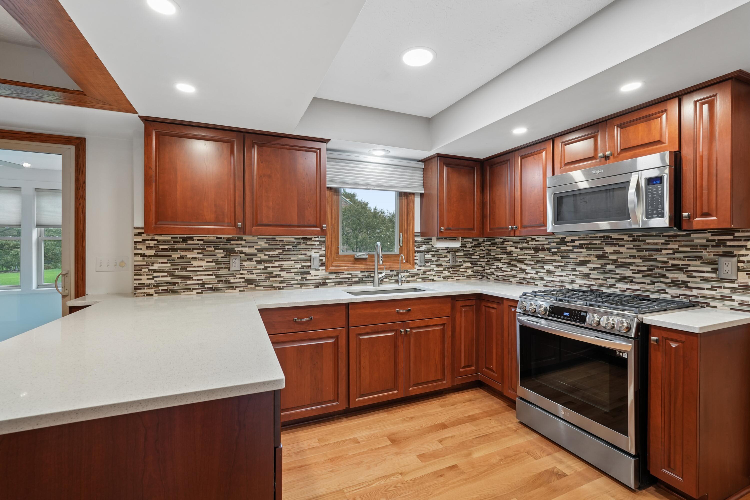 8414 Netherlands Place Property Photo 15