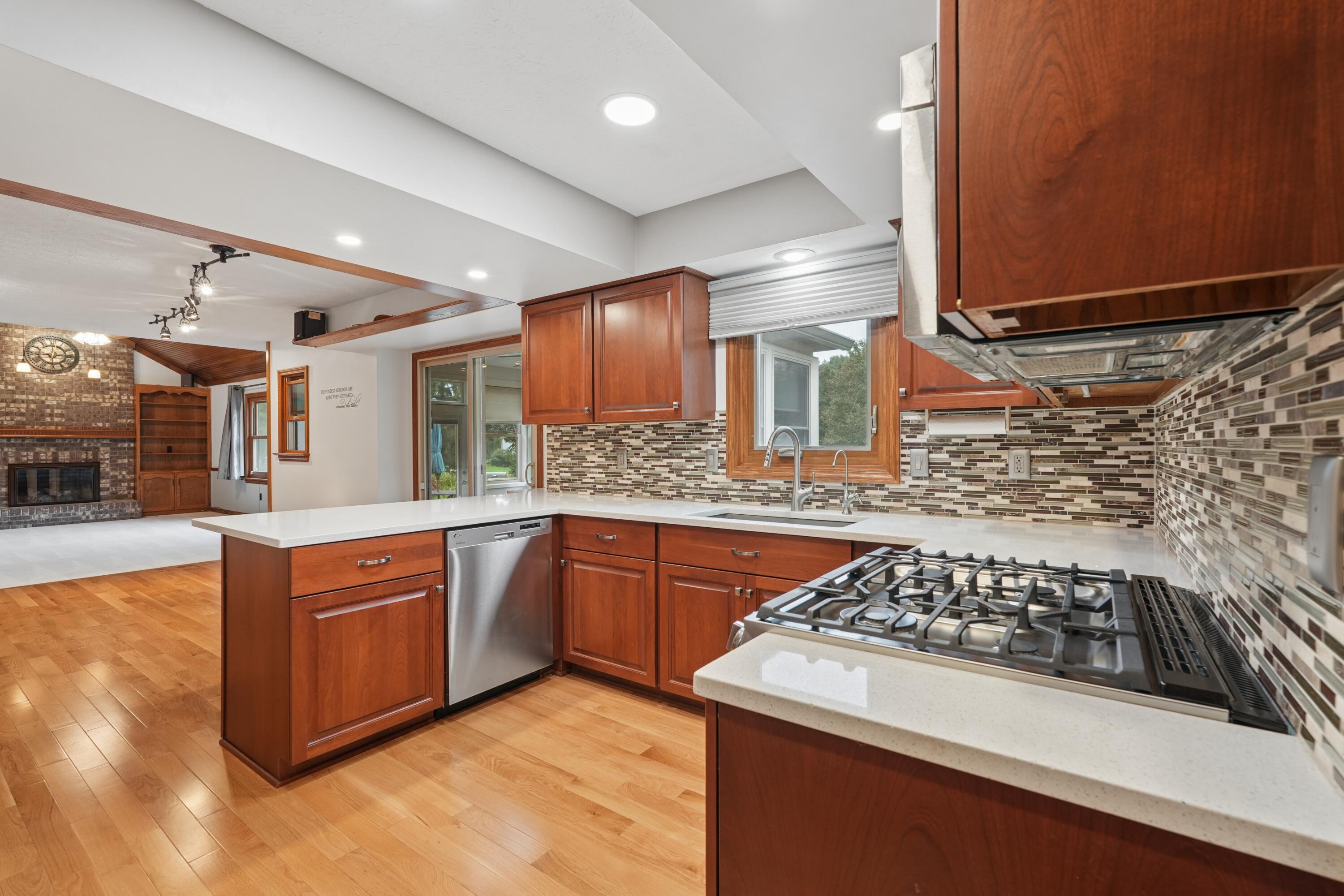 8414 Netherlands Place Property Photo 16
