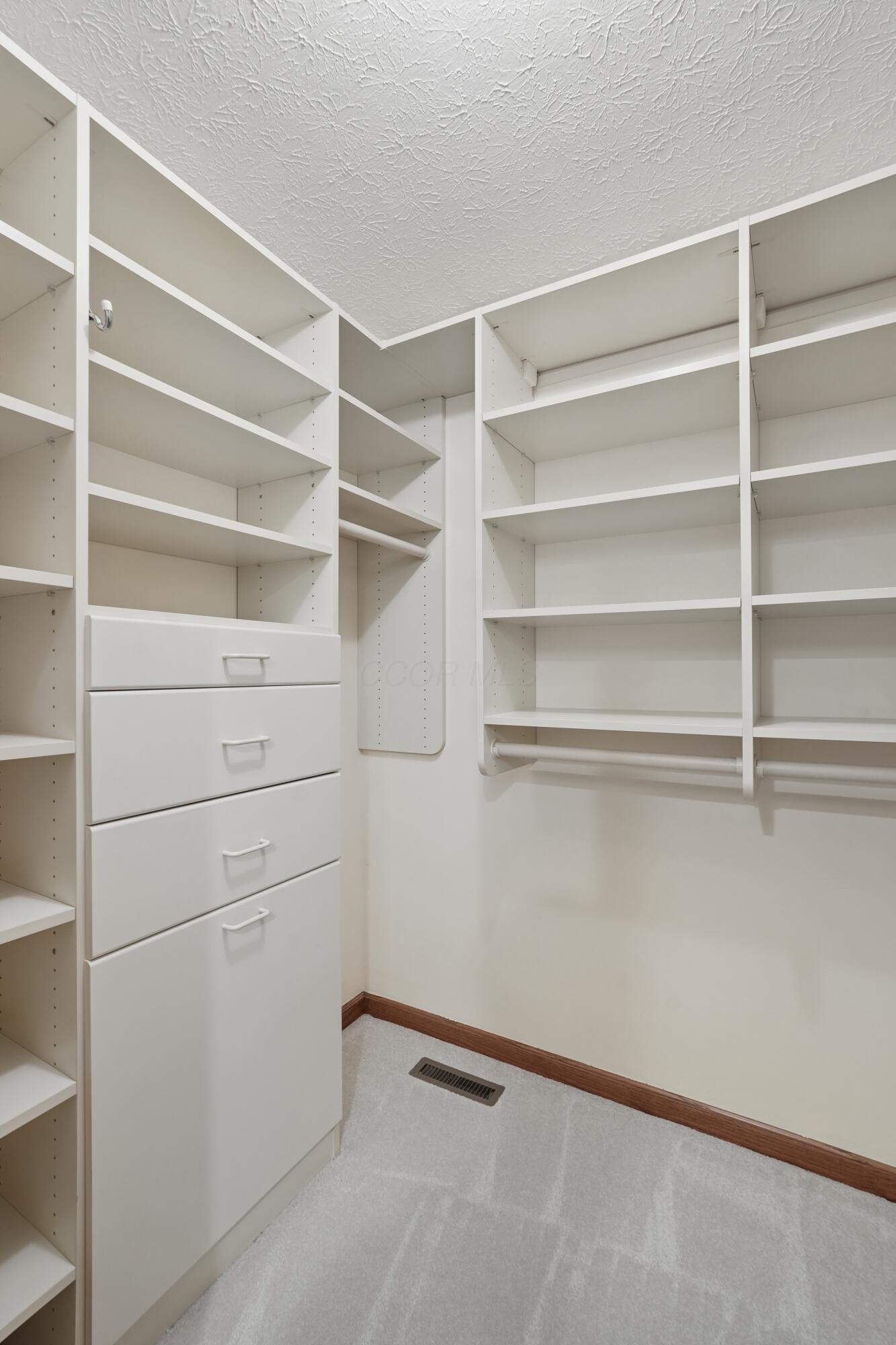 8414 Netherlands Place Property Photo 26