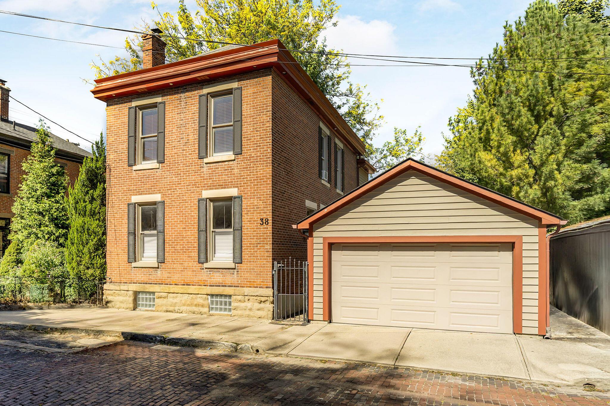38 E Beck Street Property Photo 1