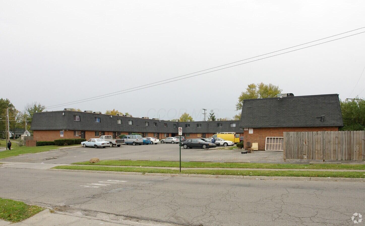 2373 Belcher Drive Property Photo 2
