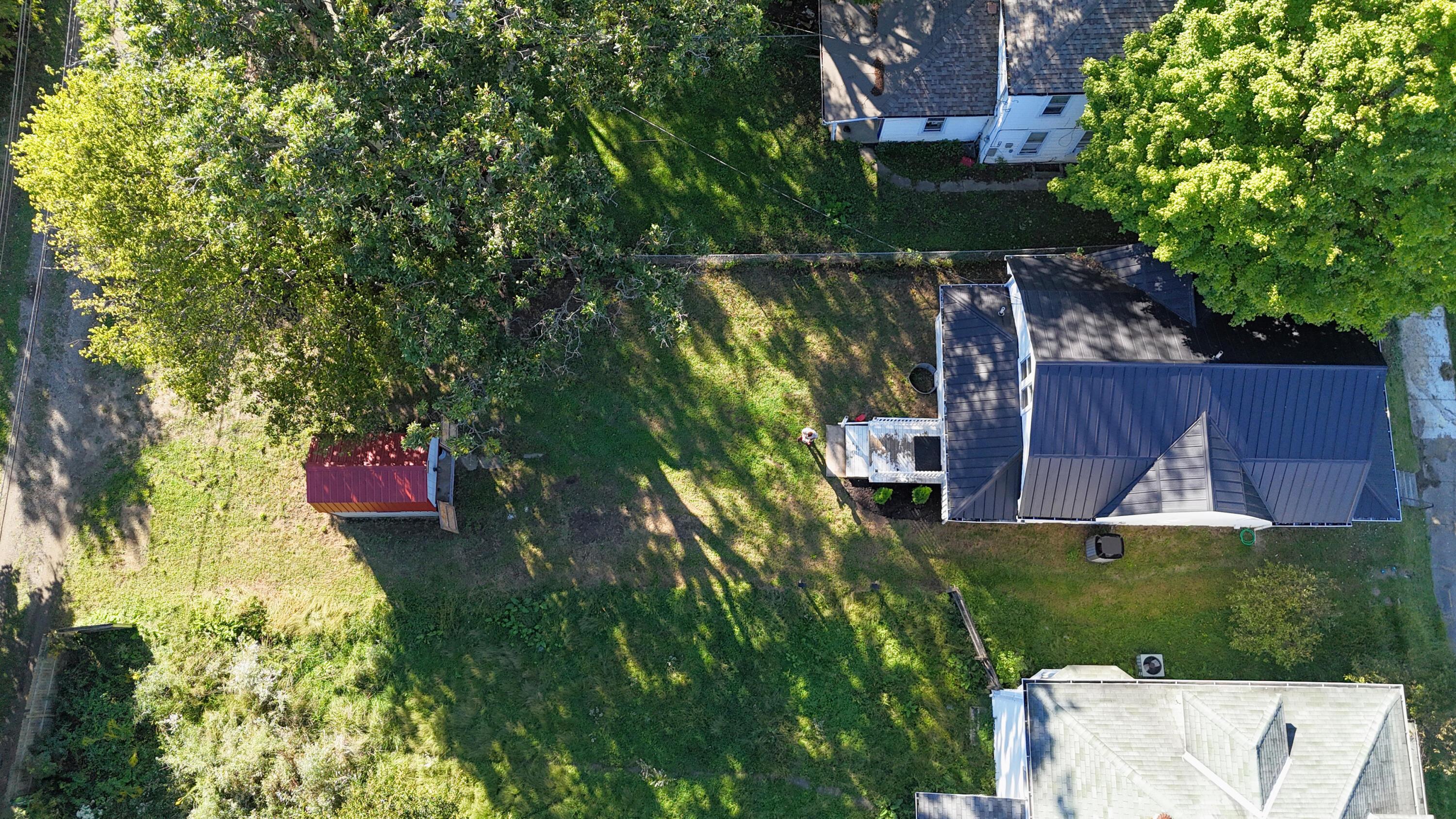 1585 Mound Street Property Photo 4