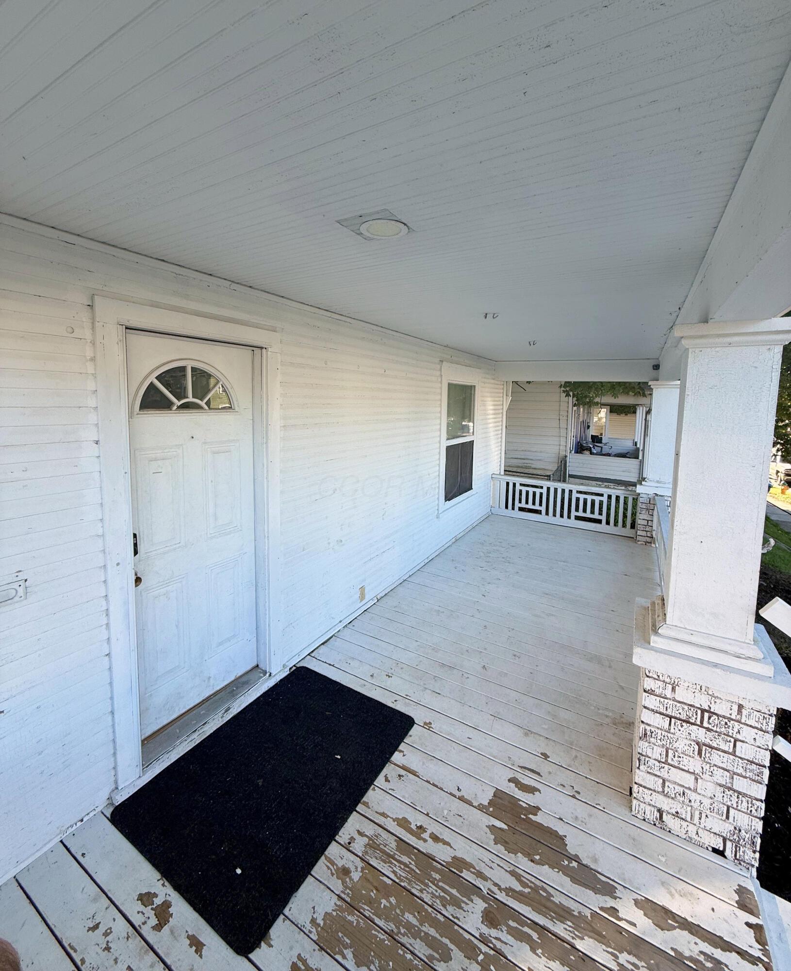 1585 Mound Street Property Photo 5