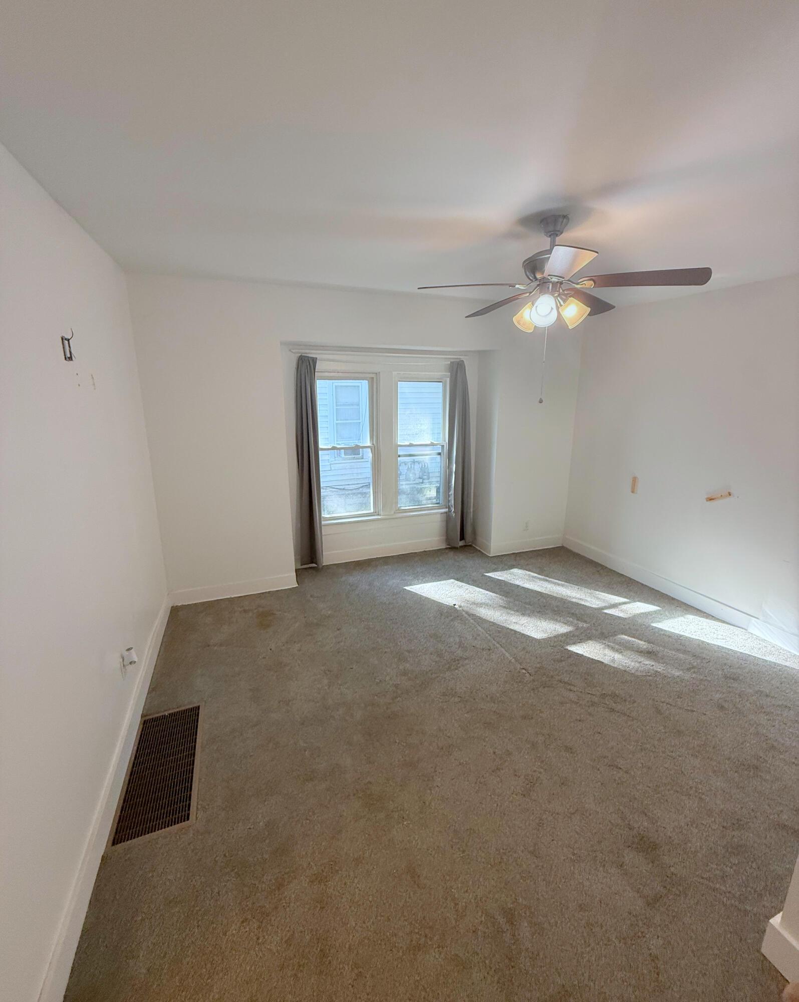 1585 Mound Street Property Photo 11