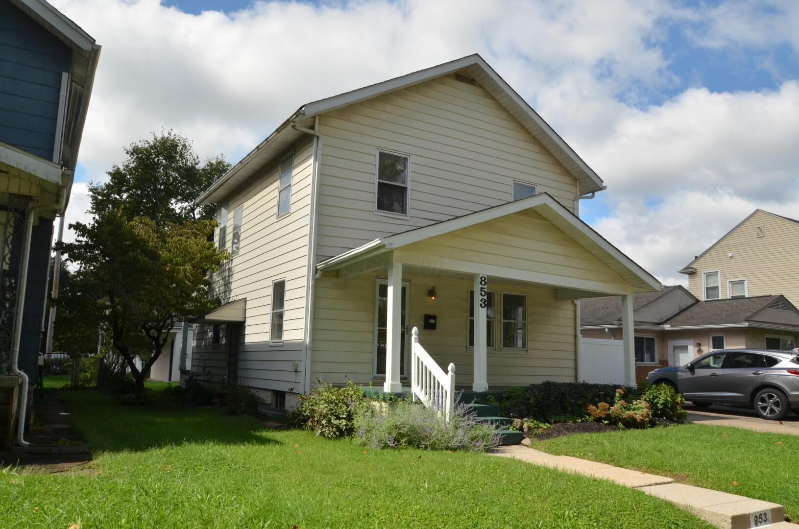 853 Oxley Road Property Photo 1
