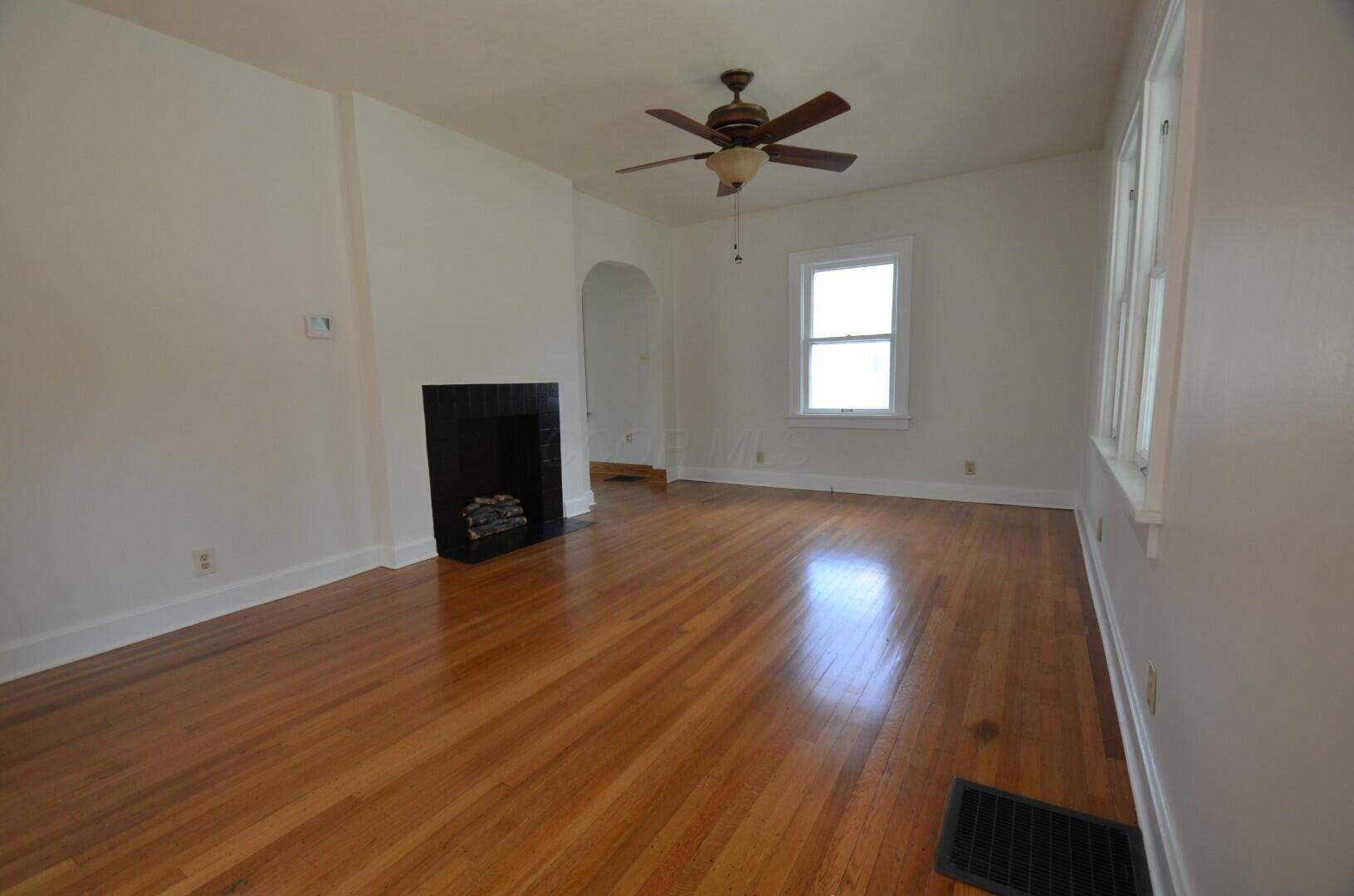853 Oxley Road Property Photo 5