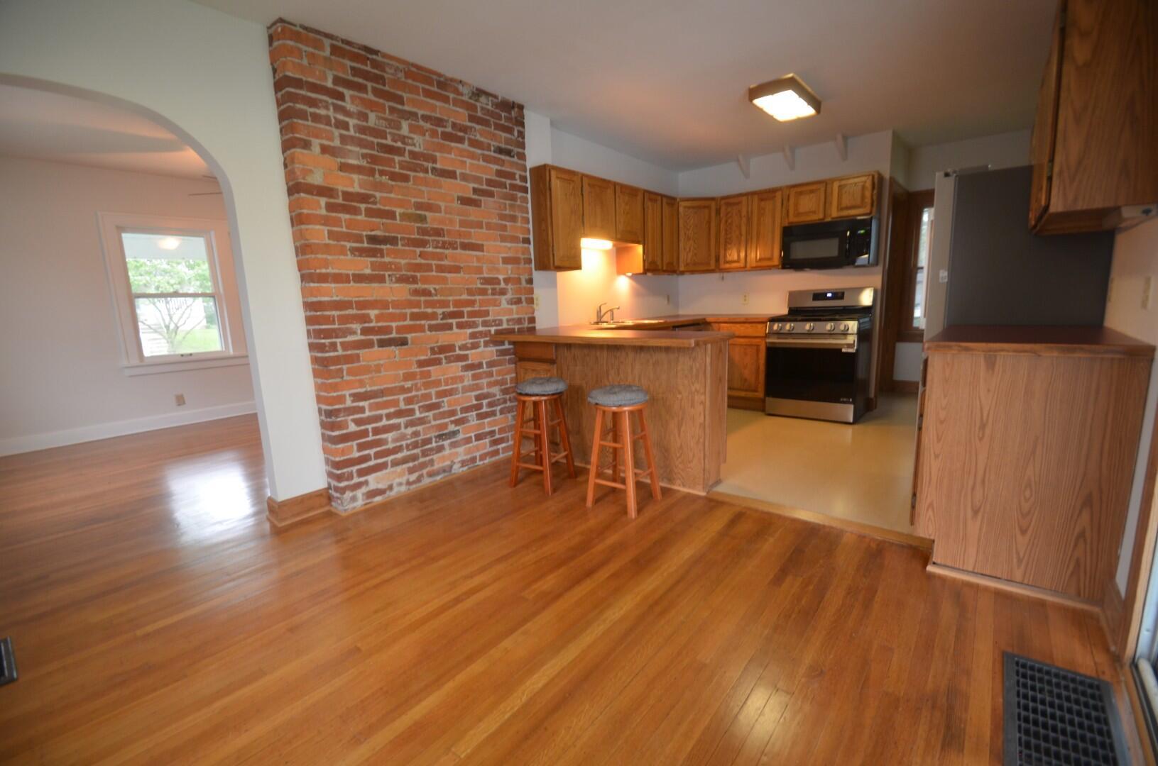 853 Oxley Road Property Photo 7