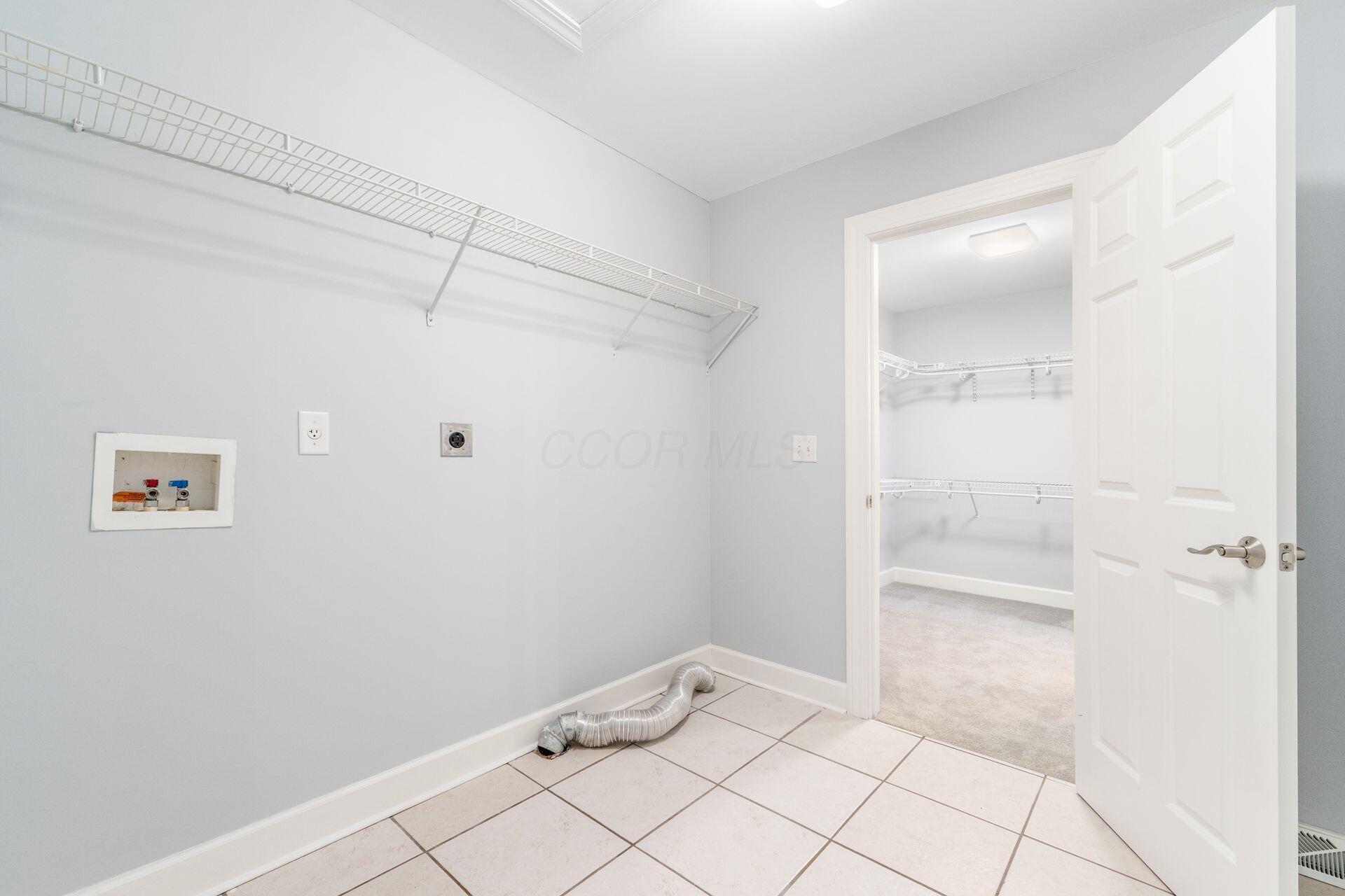 405 Connors Grove Property Photo 25