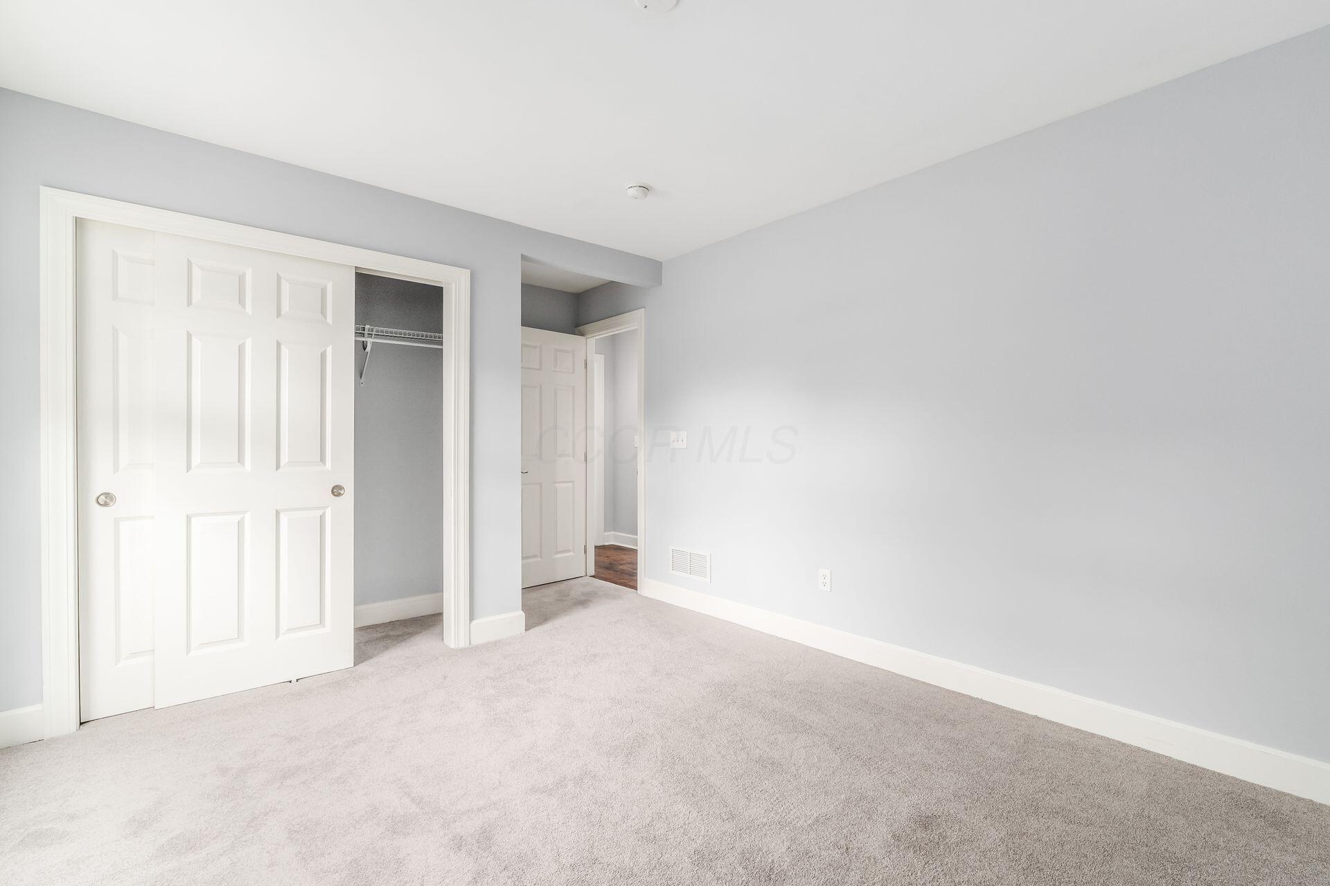 405 Connors Grove Property Photo 29