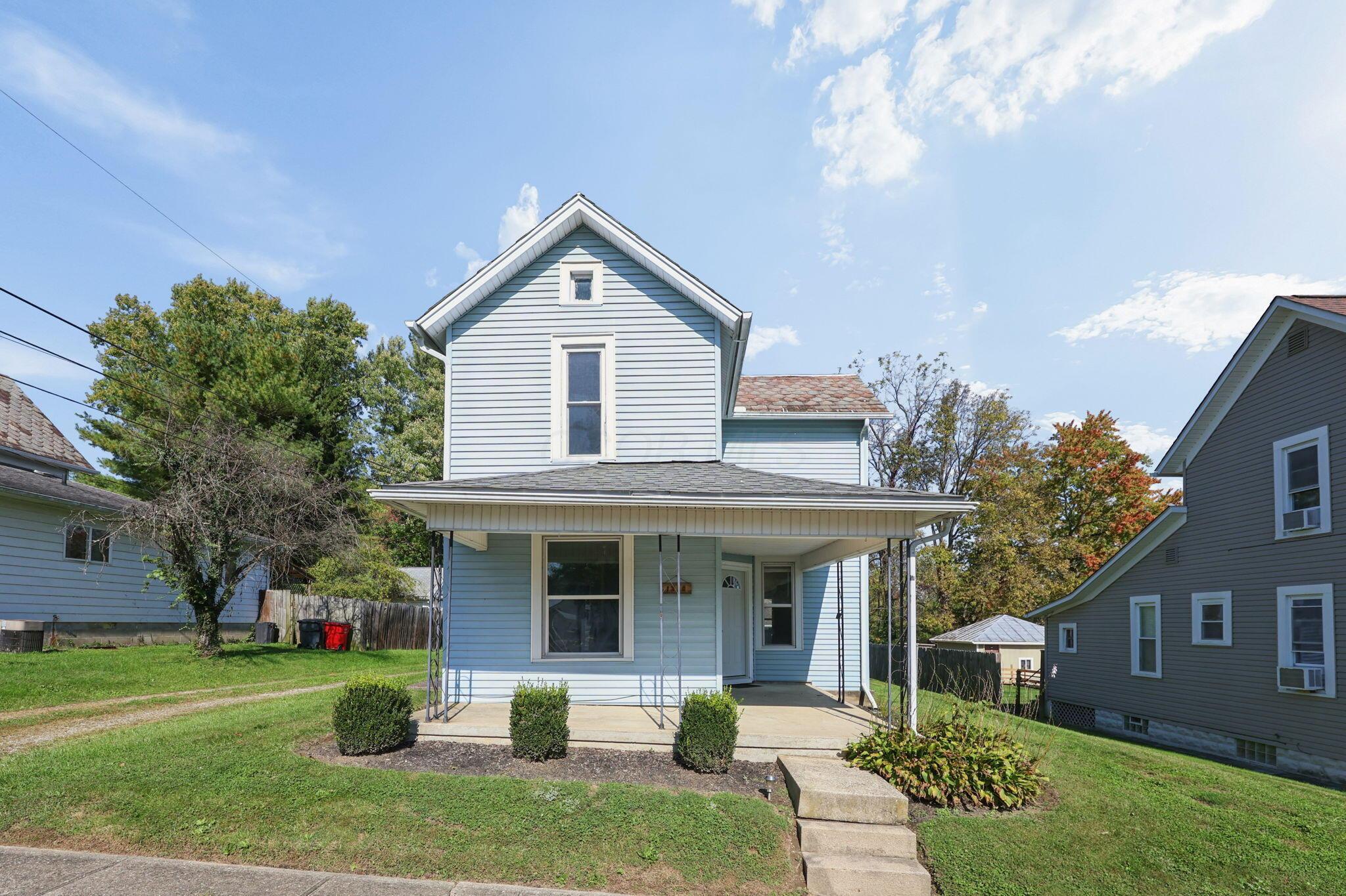 1318 W Maple Street Property Photo 2