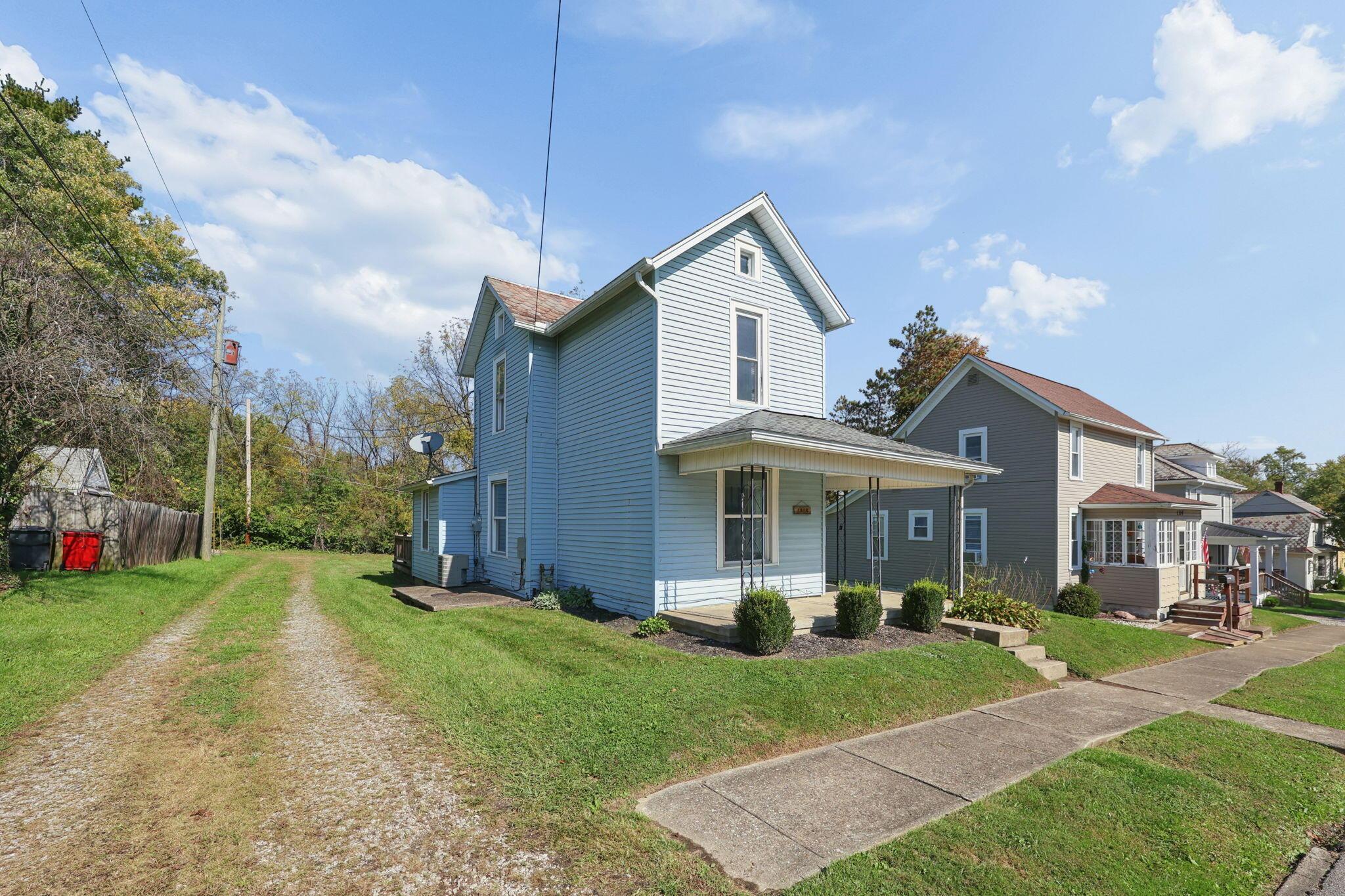 1318 W Maple Street Property Photo 4