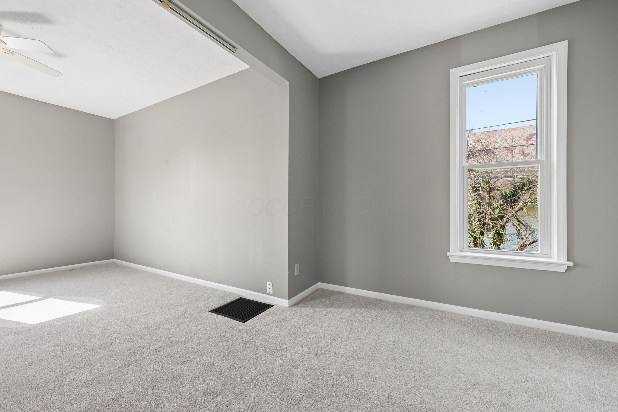 1318 W Maple Street Property Photo 16