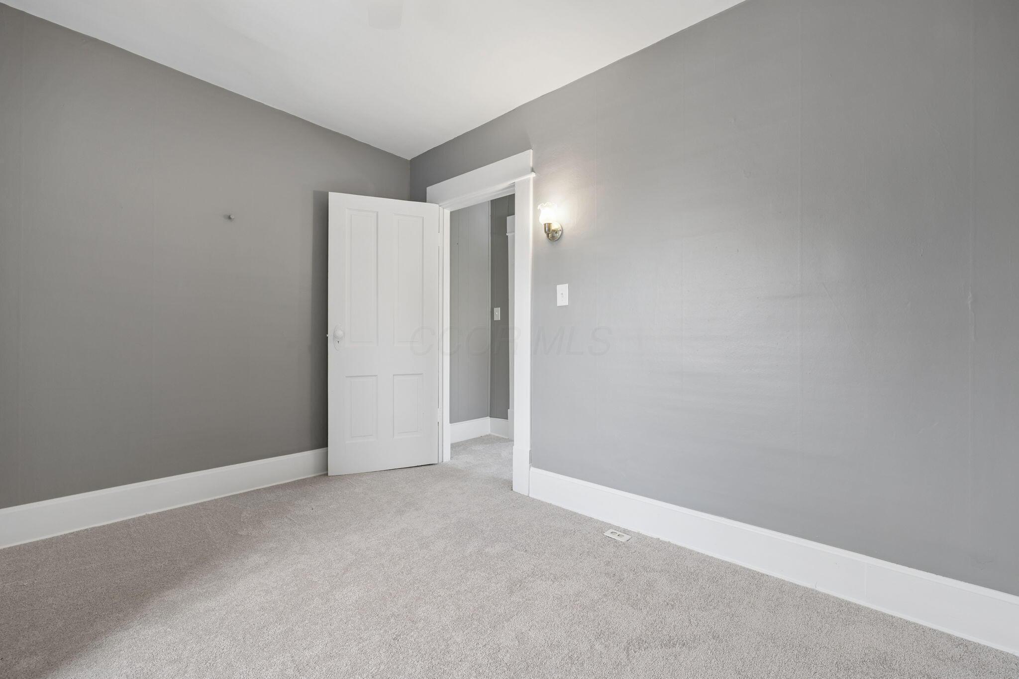 1318 W Maple Street Property Photo 22