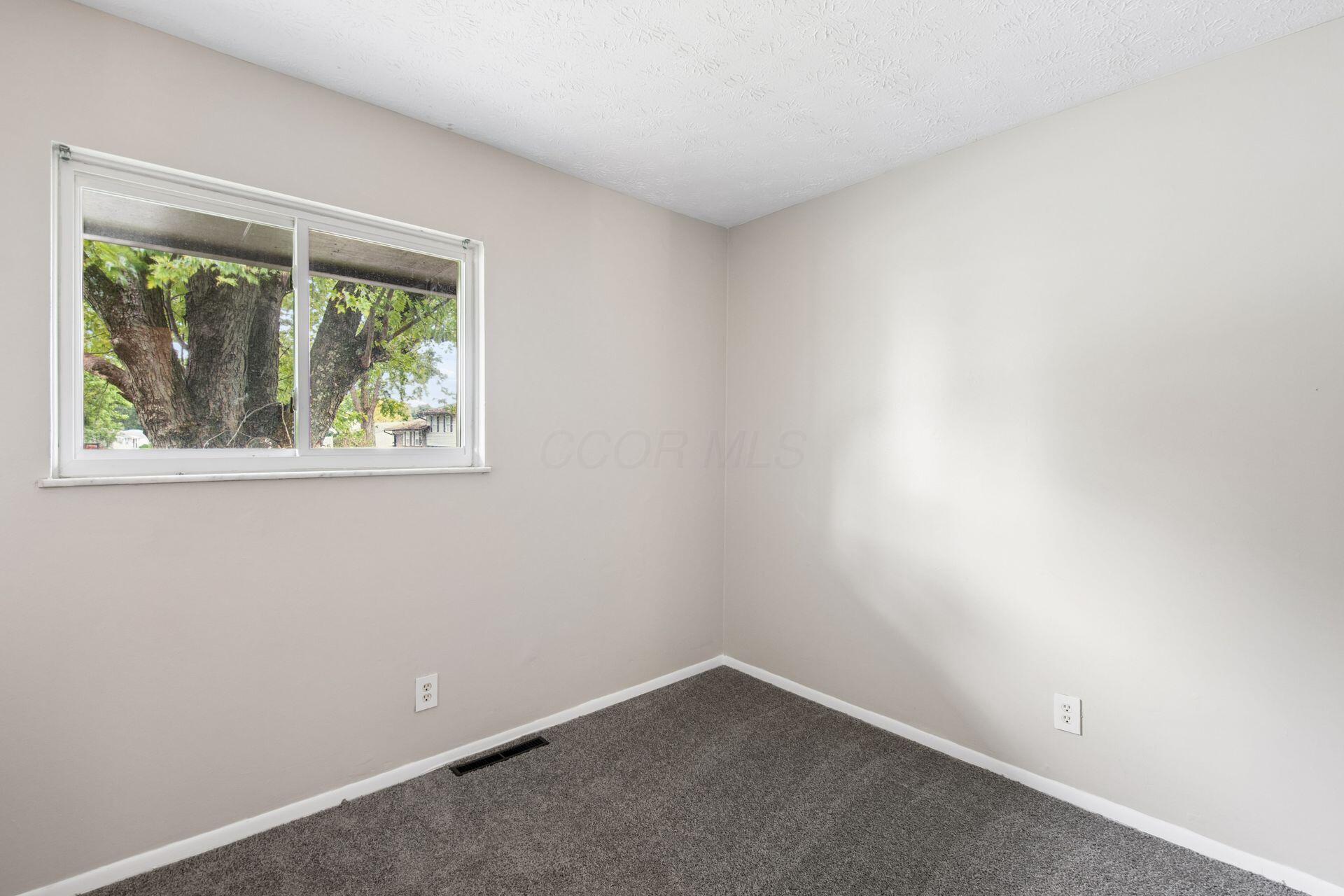 5104 Benham Drive Property Photo 17