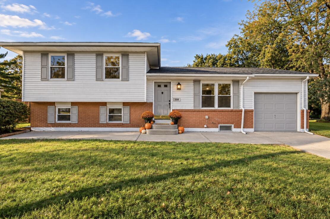 2050 Willow Run Road Property Photo 1