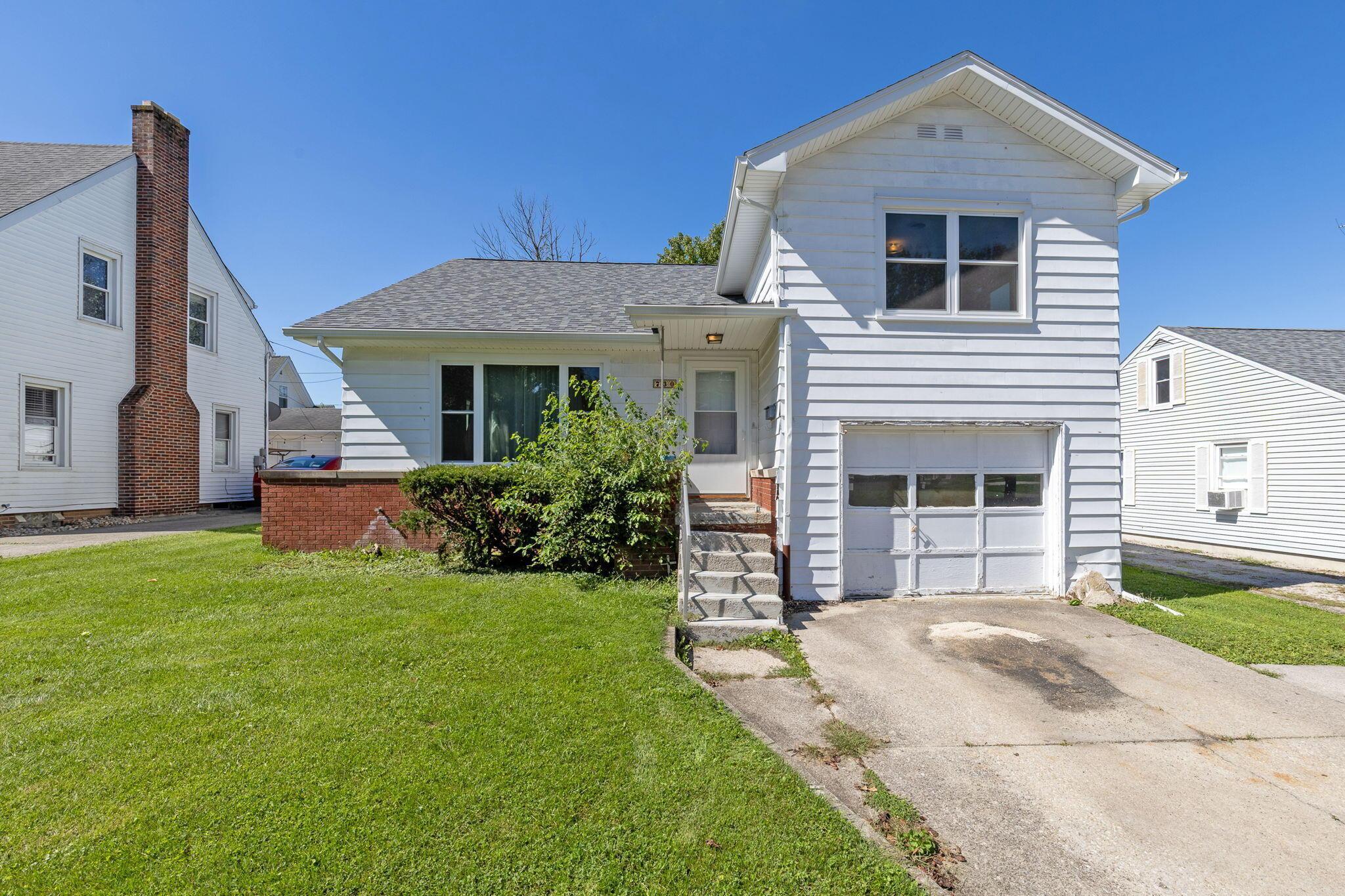 730 S Myrtle Avenue Property Photo 1
