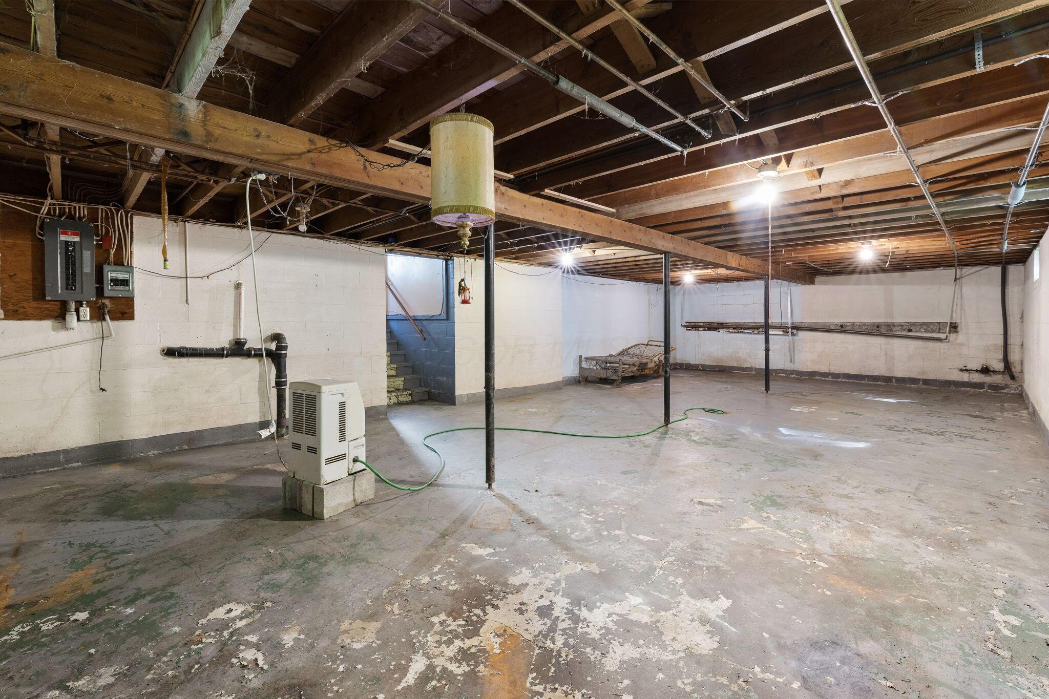 730 S Myrtle Avenue Property Photo 34