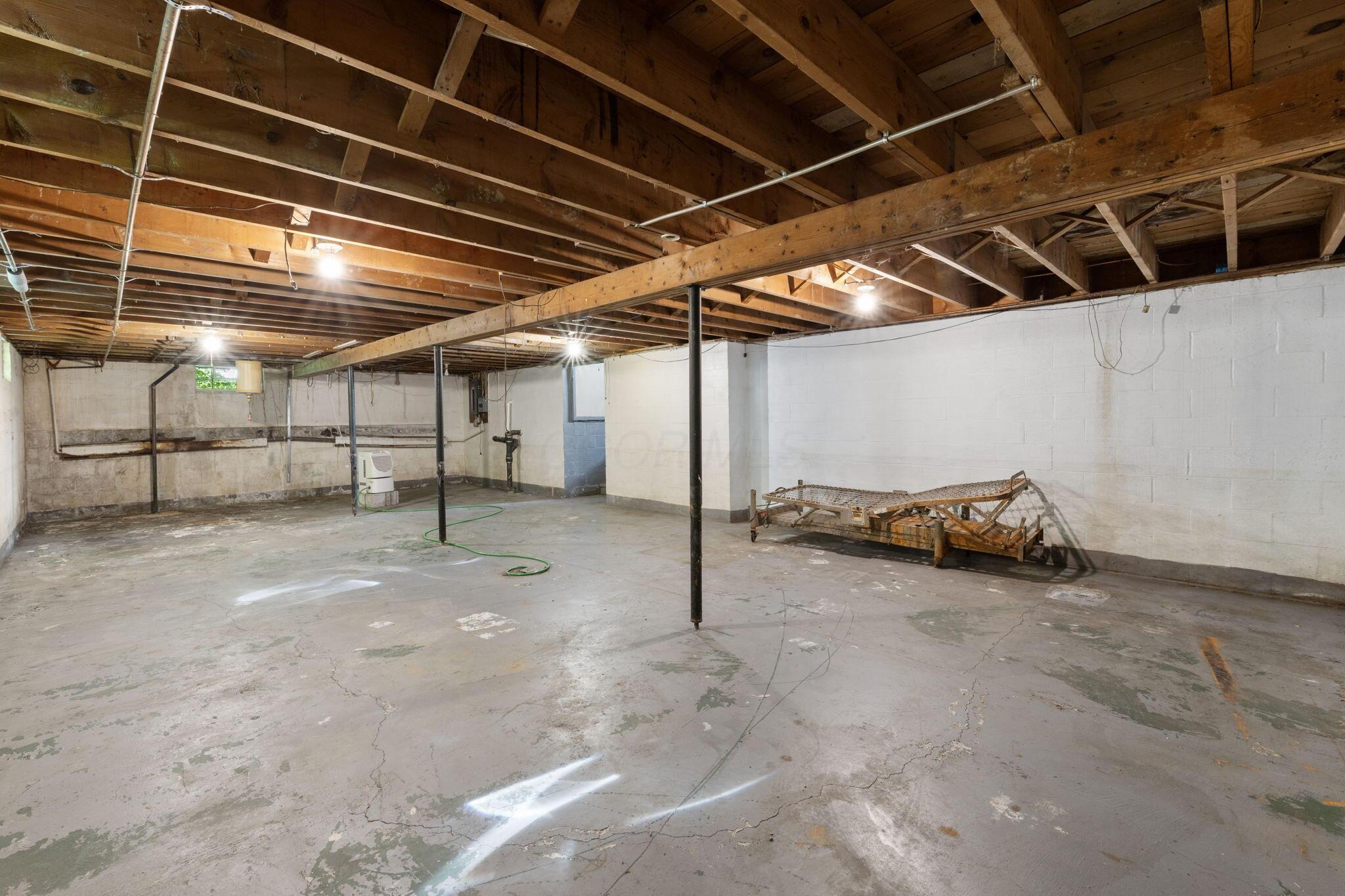 730 S Myrtle Avenue Property Photo 35