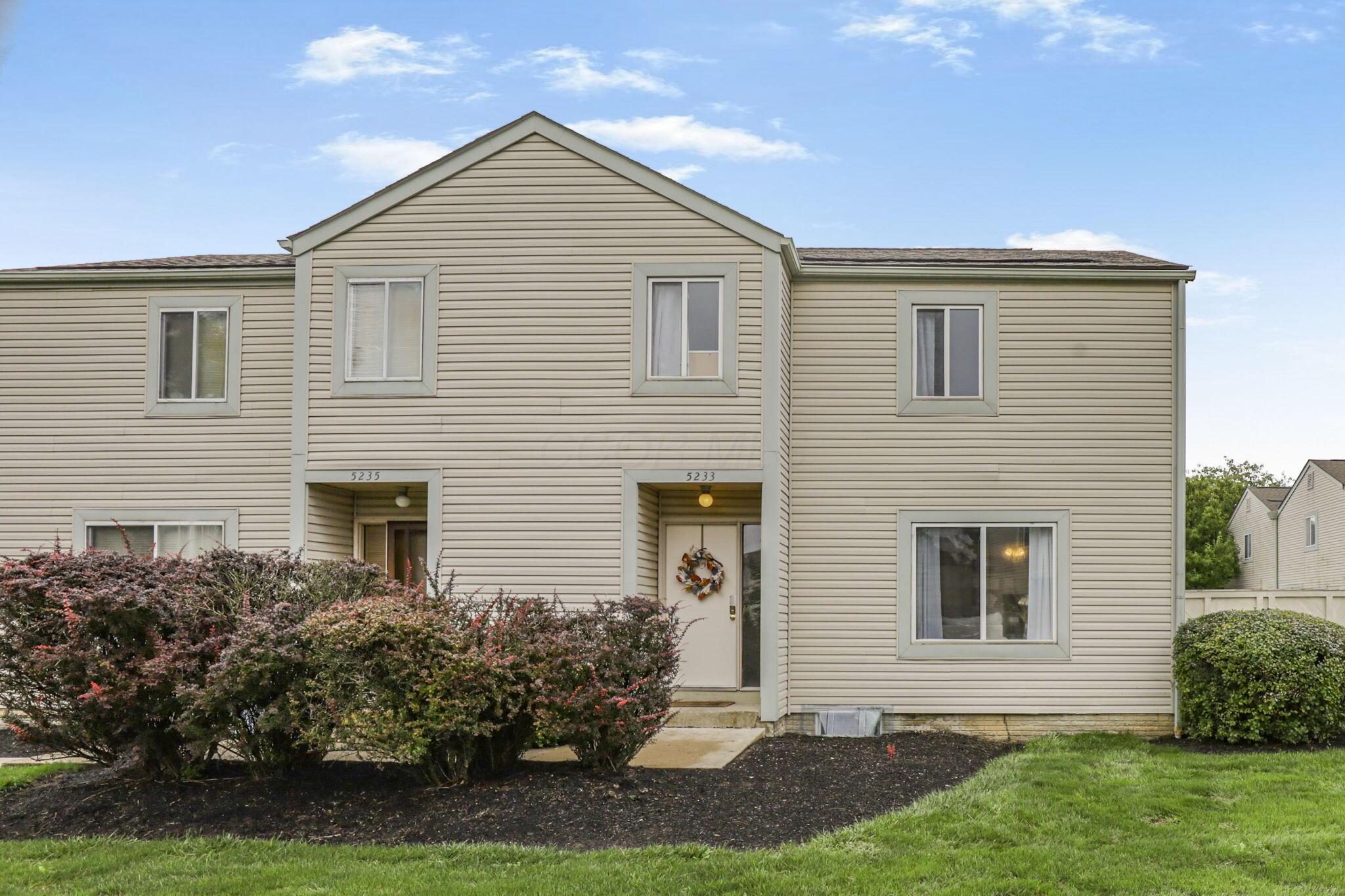 5233 Captains Court Property Photo 1