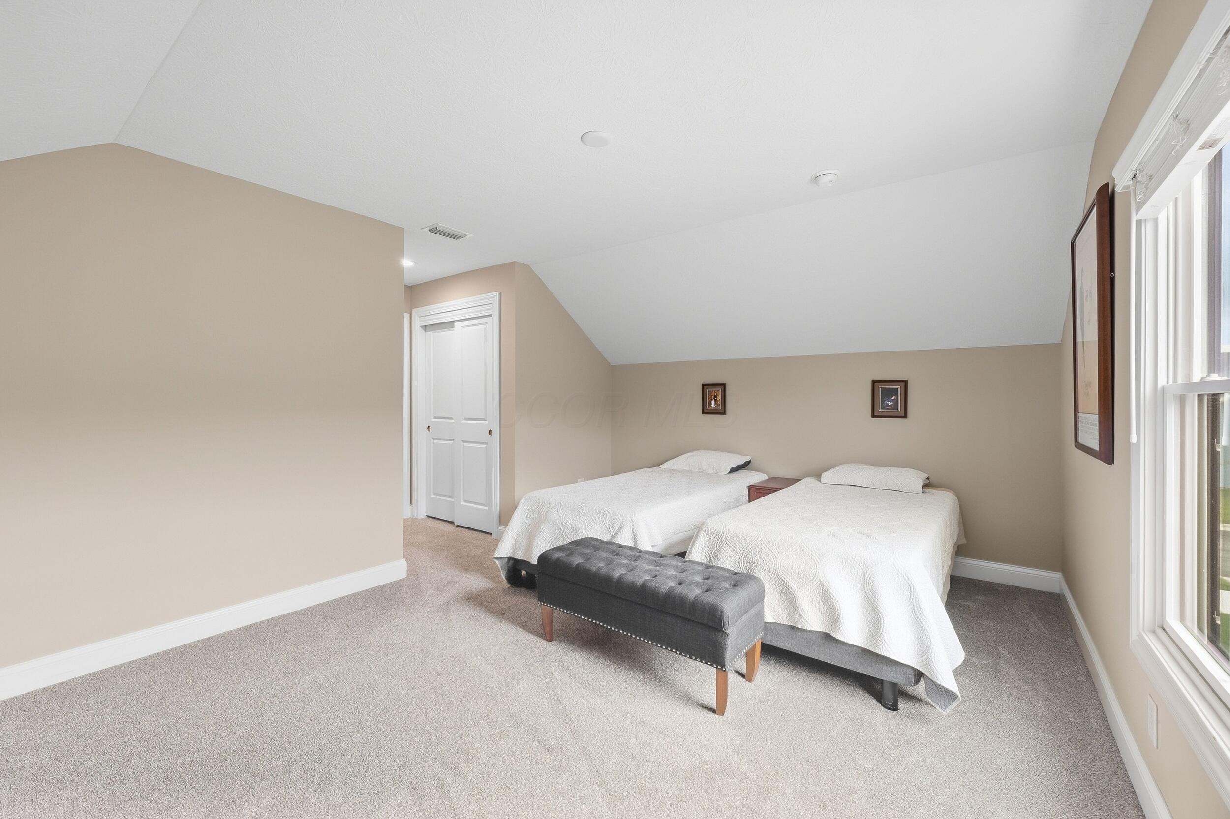 6162 Brady Avenue Property Photo 33