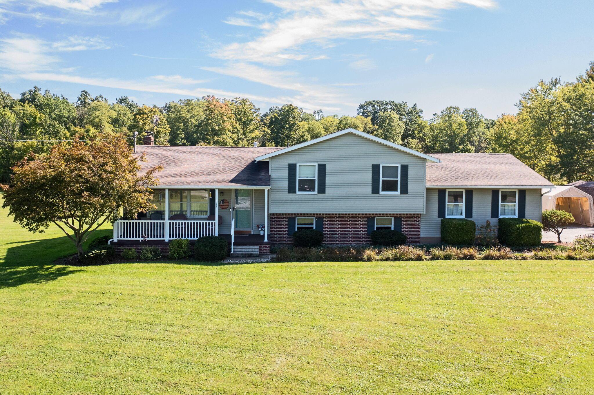 817 Township Rd 851 Property Photo 1