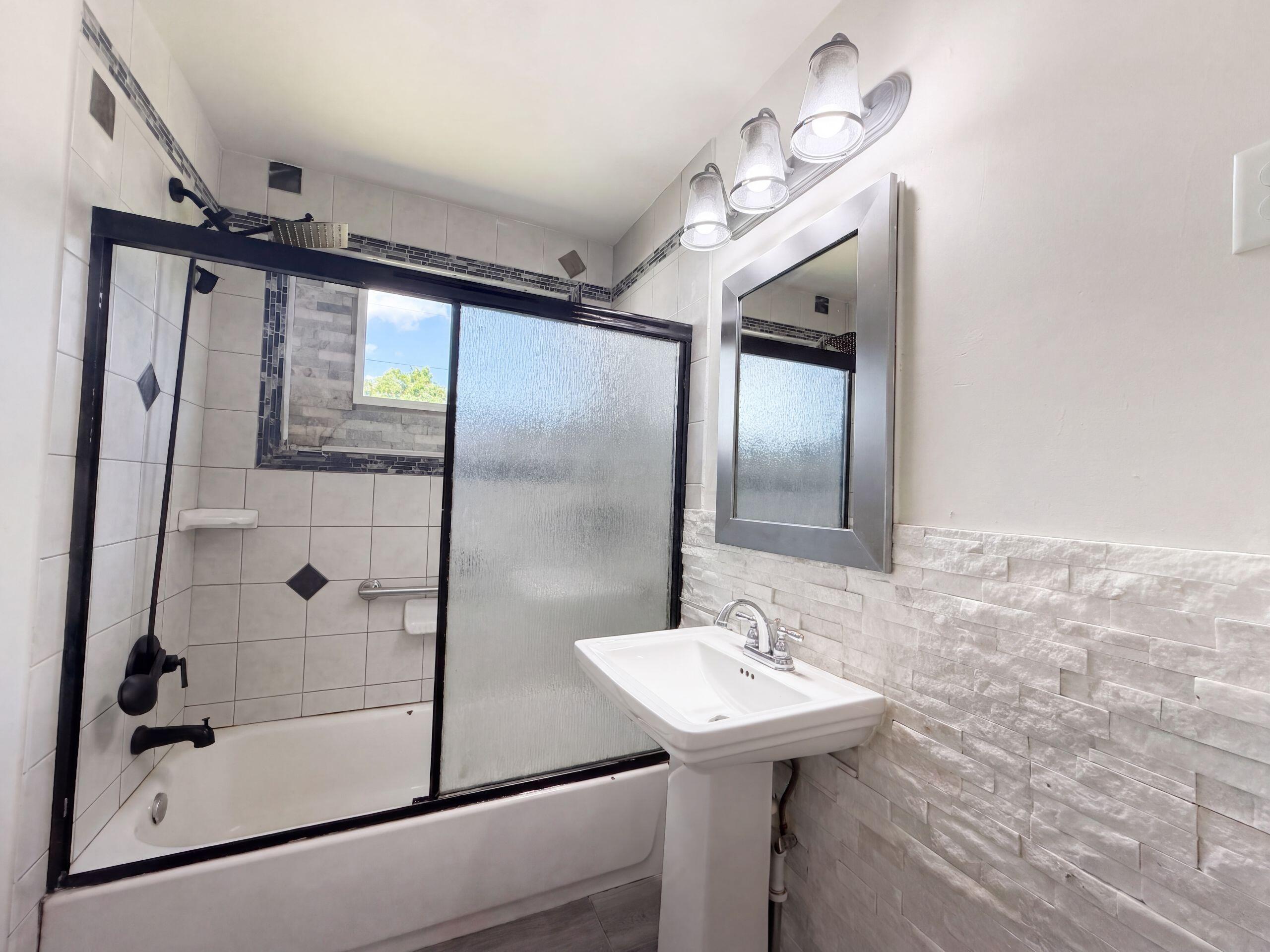 206 Bachmann Avenue Property Photo 12