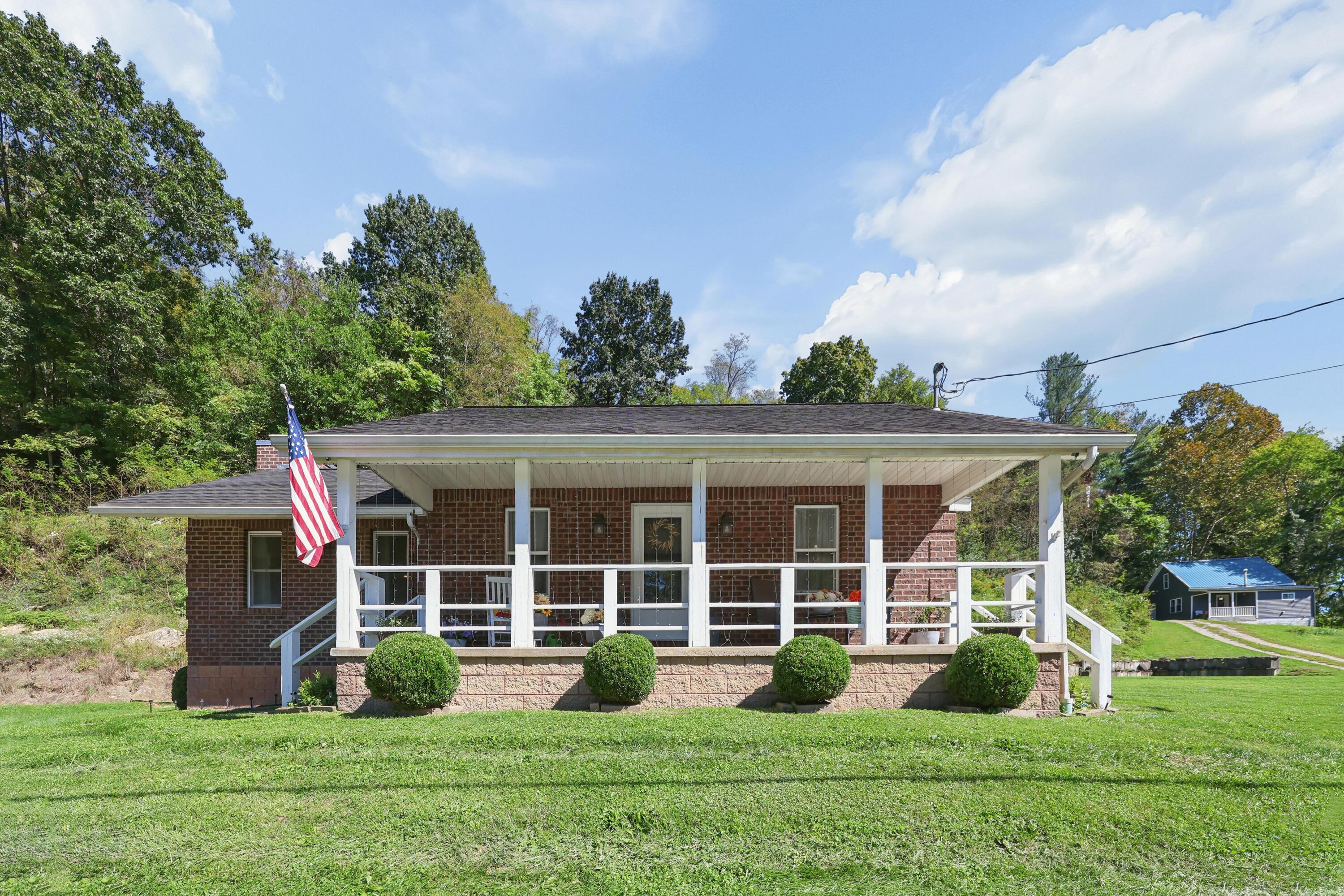 702 Zanesville Street